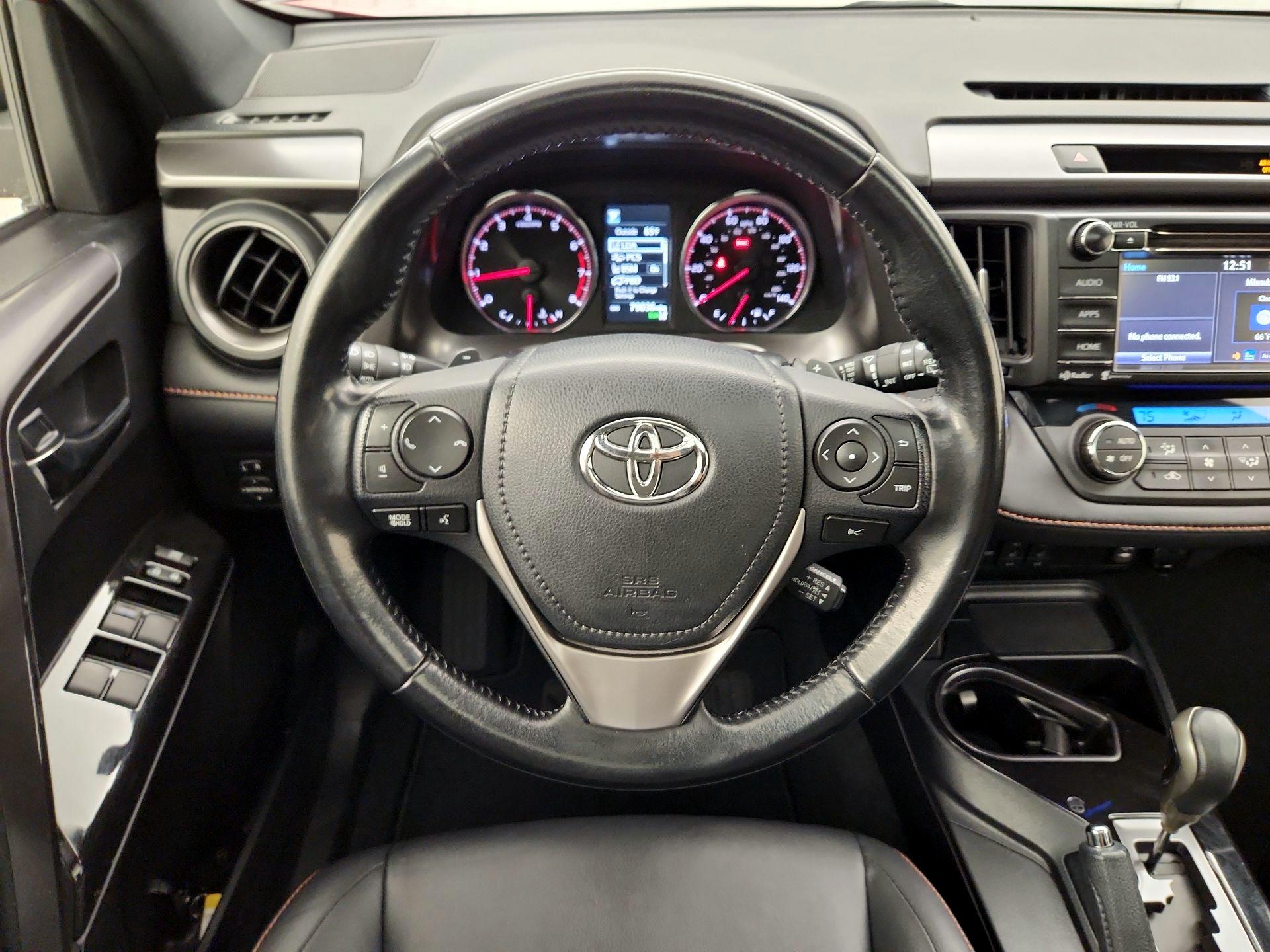 Thumbnail: 2017 Toyota RAV4 - 10