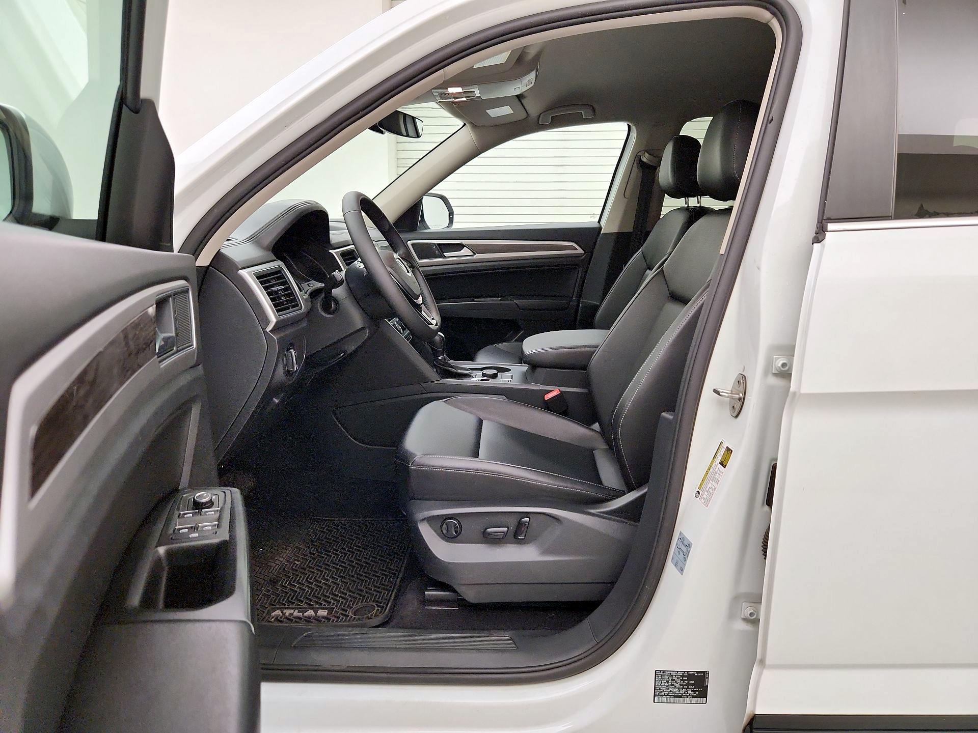 Thumbnail: 2018 Volkswagen Atlas - 11