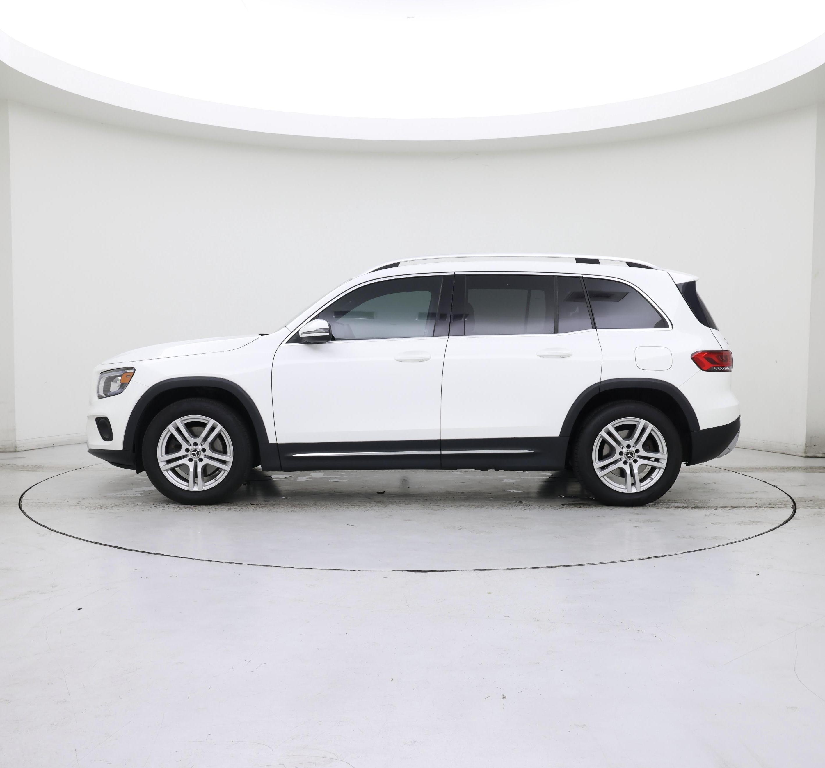 Thumbnail: 2020 Mercedes-Benz GLB - 3