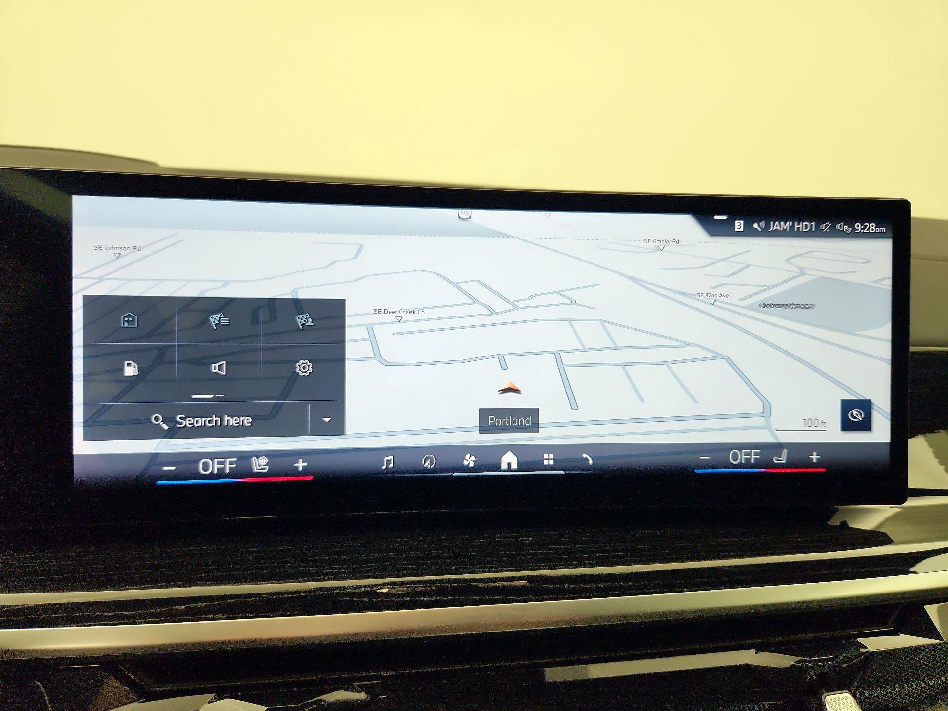Thumbnail: 2025 BMW X7 - 14