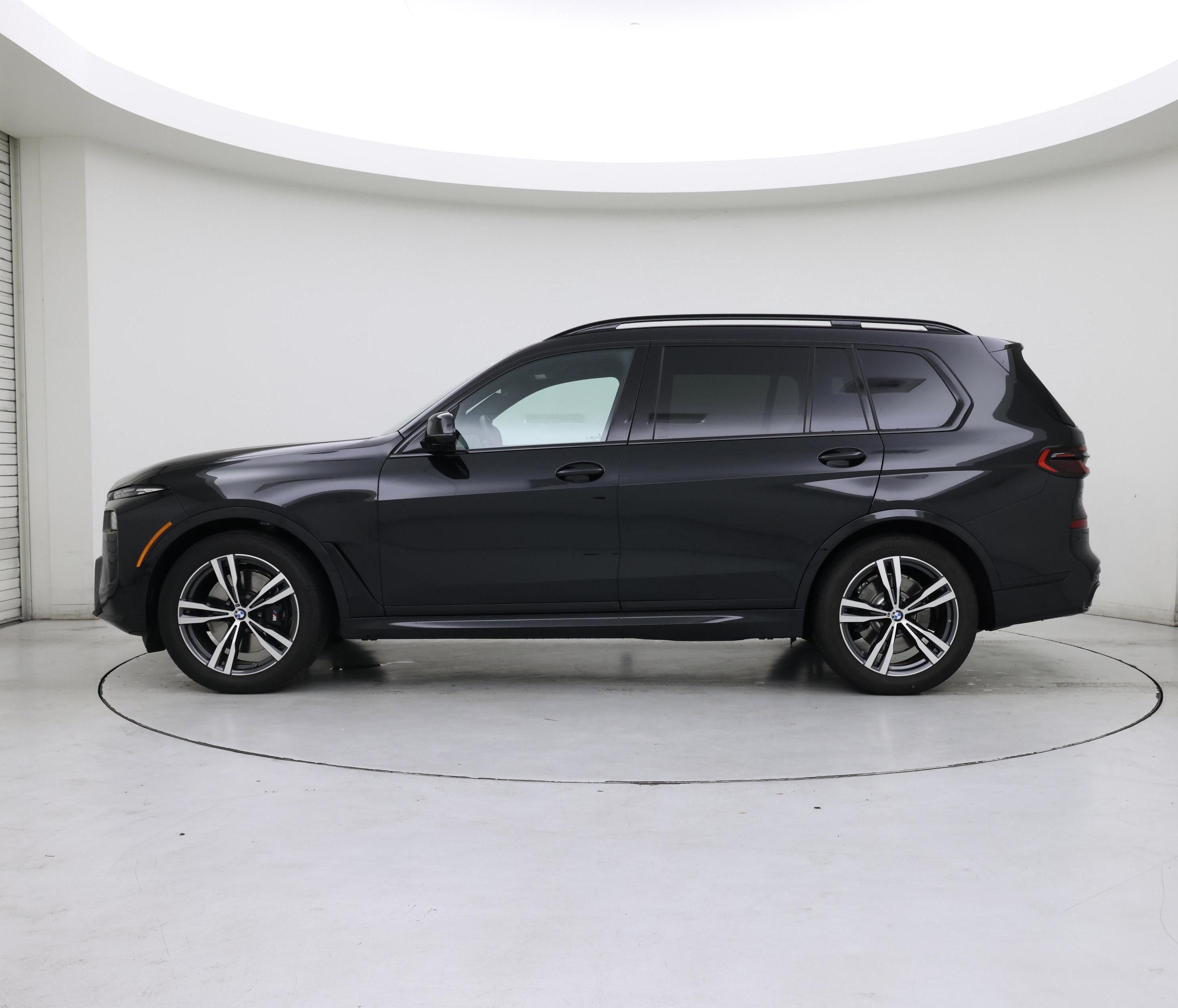 Thumbnail: 2025 BMW X7 - 3
