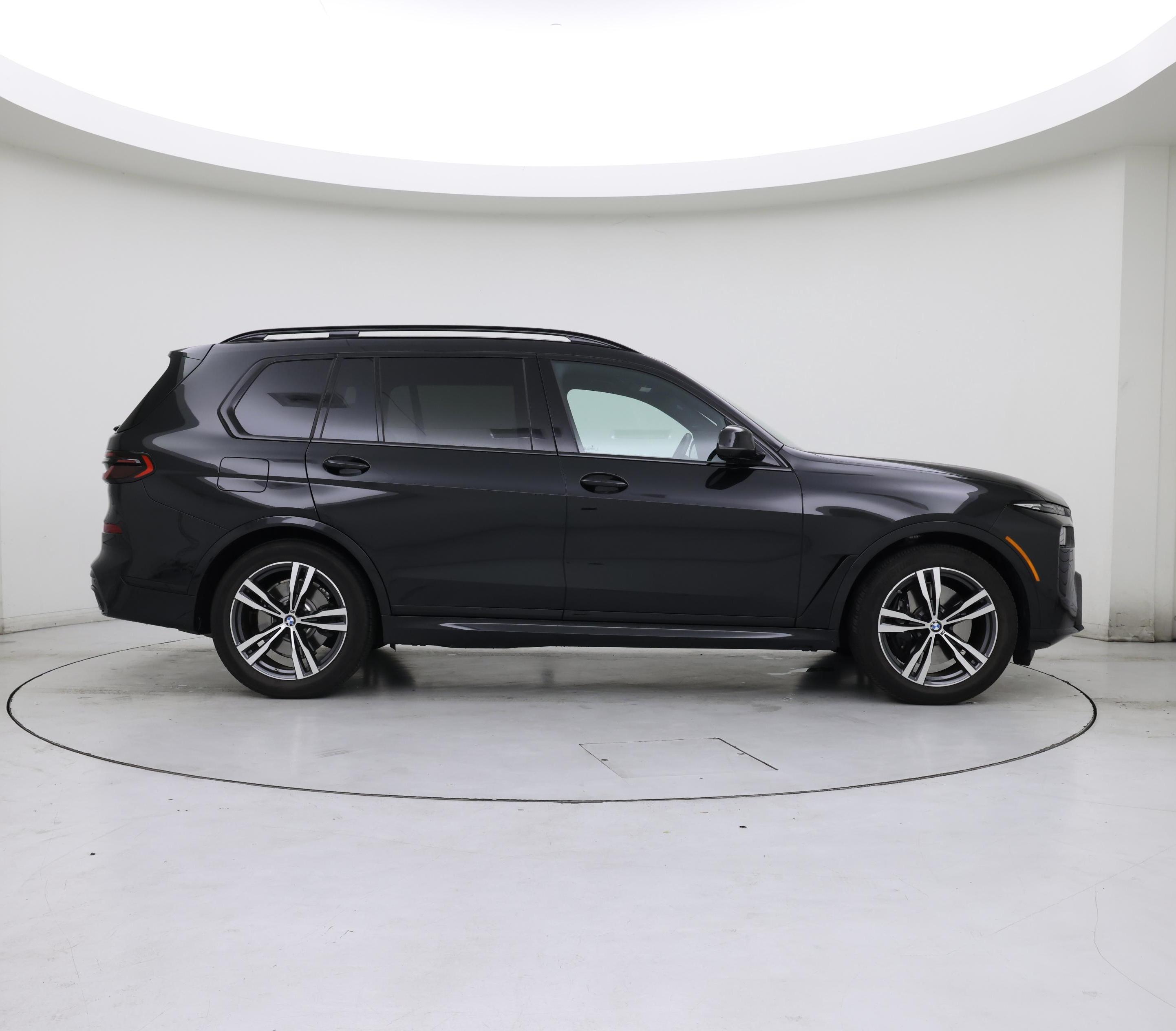 Thumbnail: 2025 BMW X7 - 7
