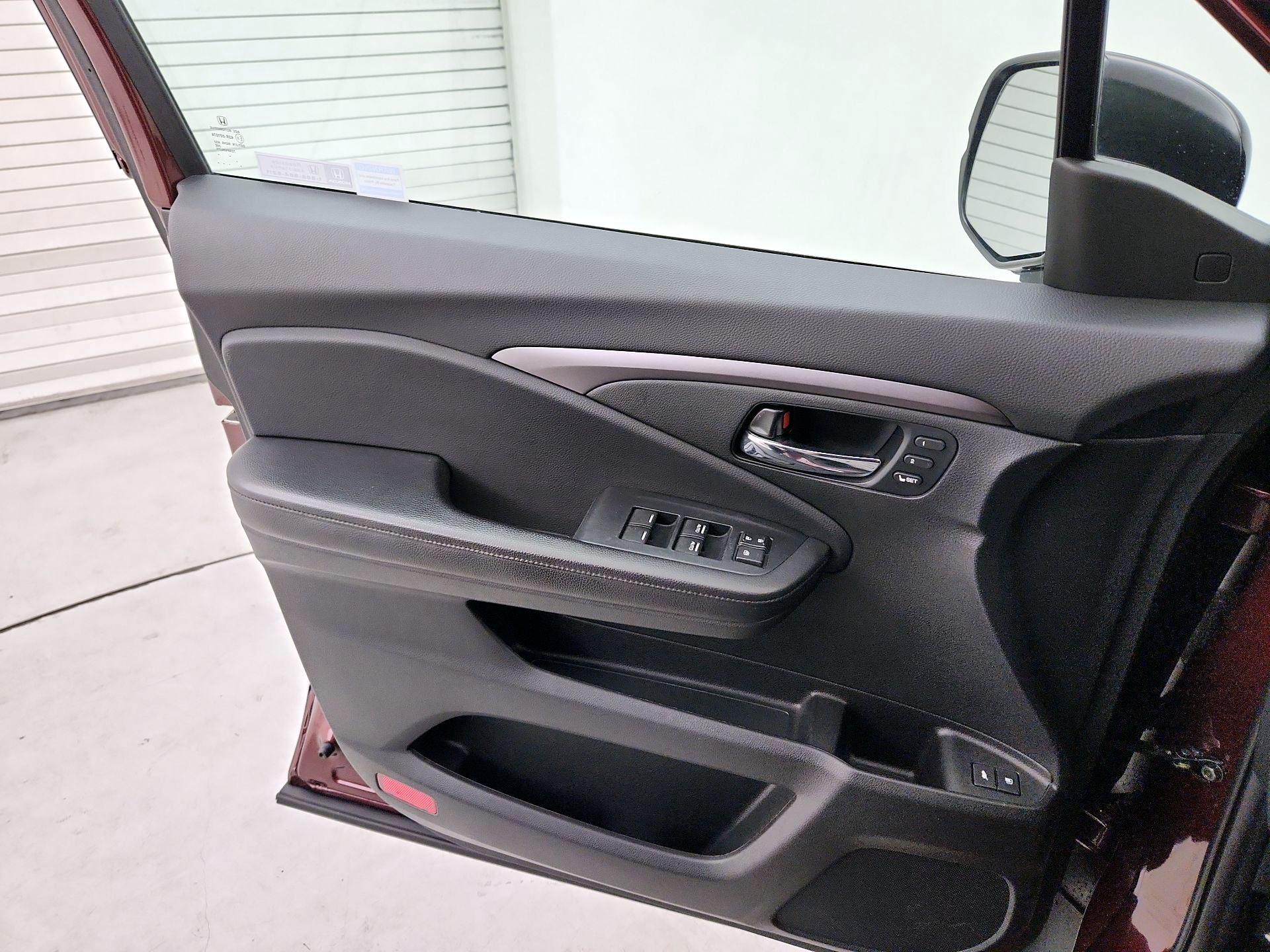 Thumbnail: 2020 Honda Passport - 12