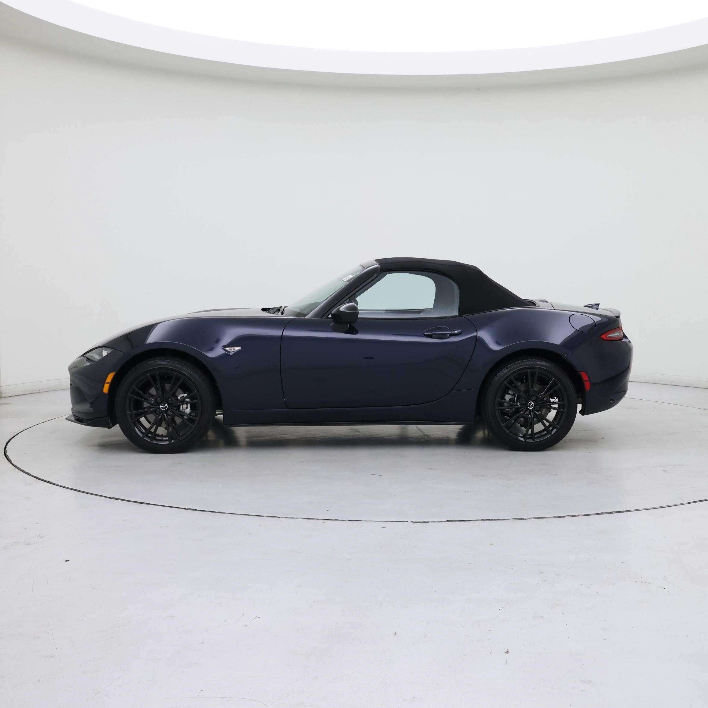 Thumbnail: 2025 Mazda MX-5 Miata - 3