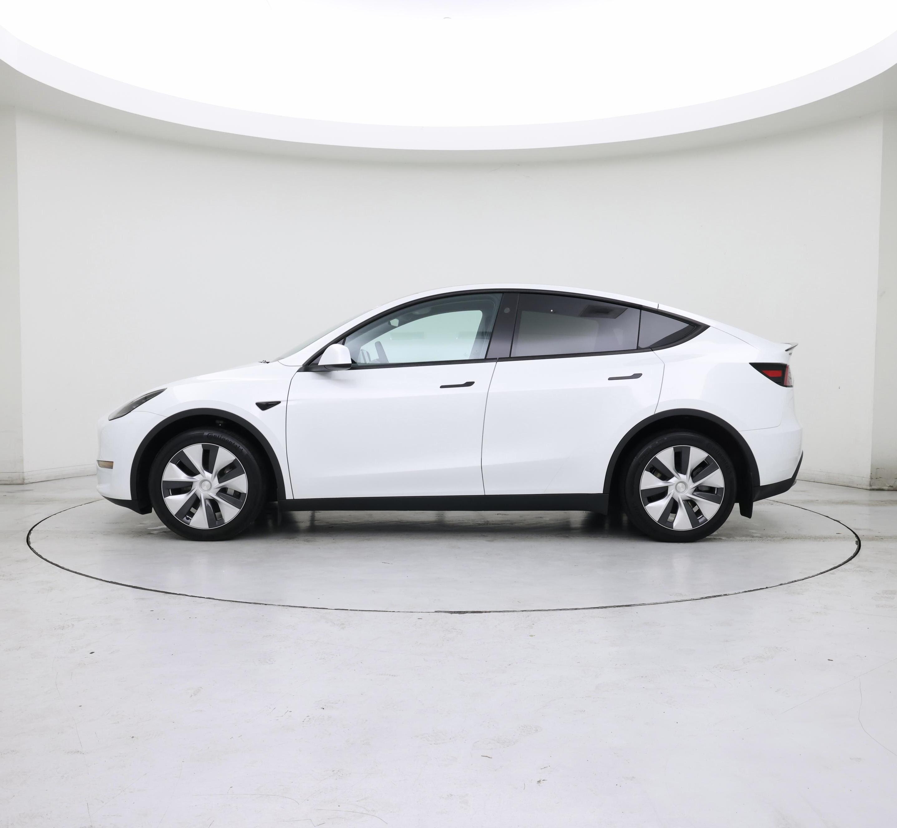 Thumbnail: 2023 Tesla Model Y - 3