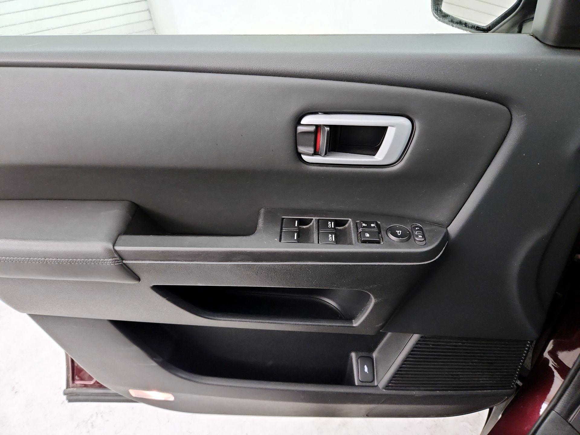 Thumbnail: 2015 Honda Pilot - 12