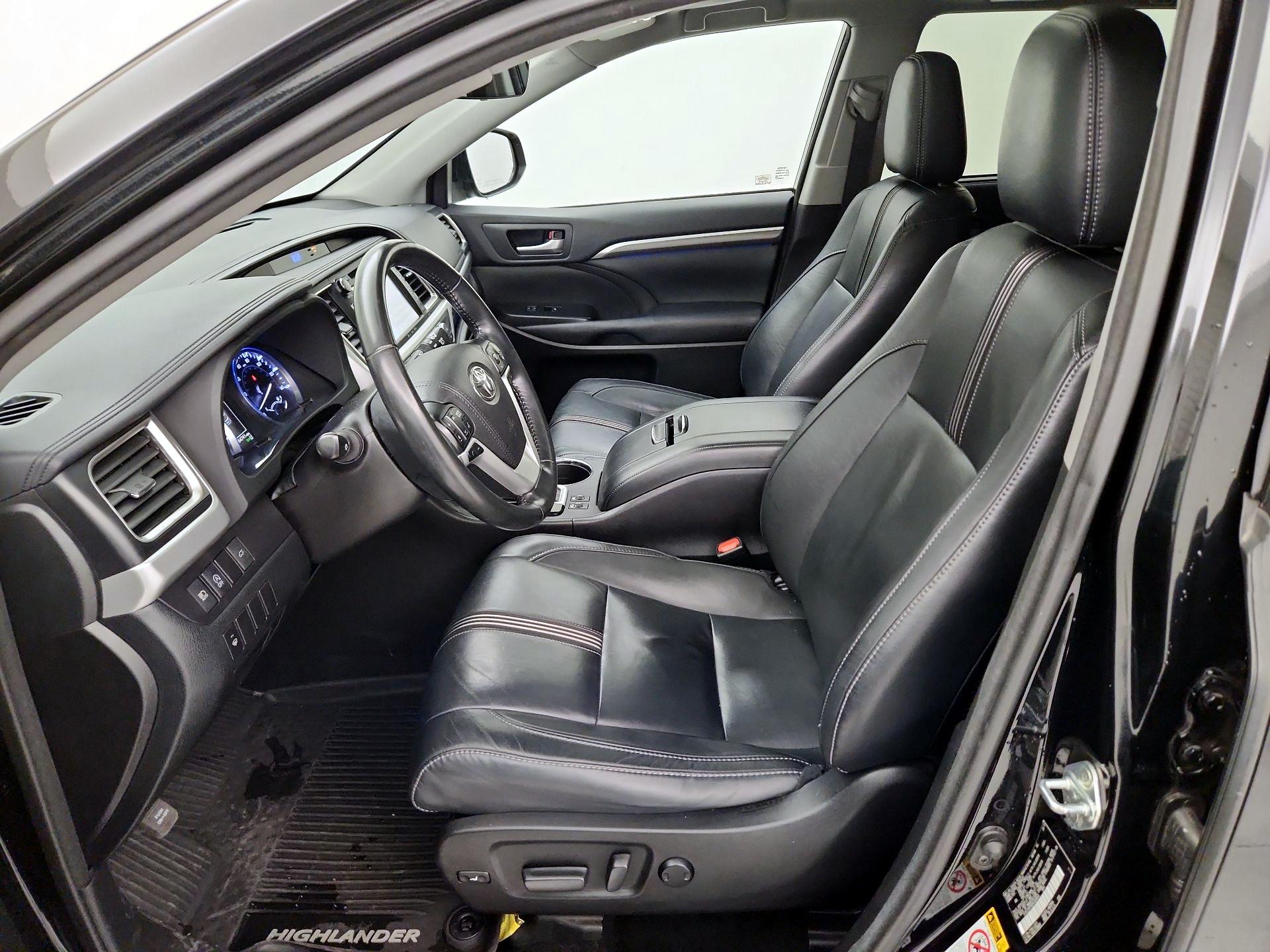 Thumbnail: 2017 Toyota Highlander - 11