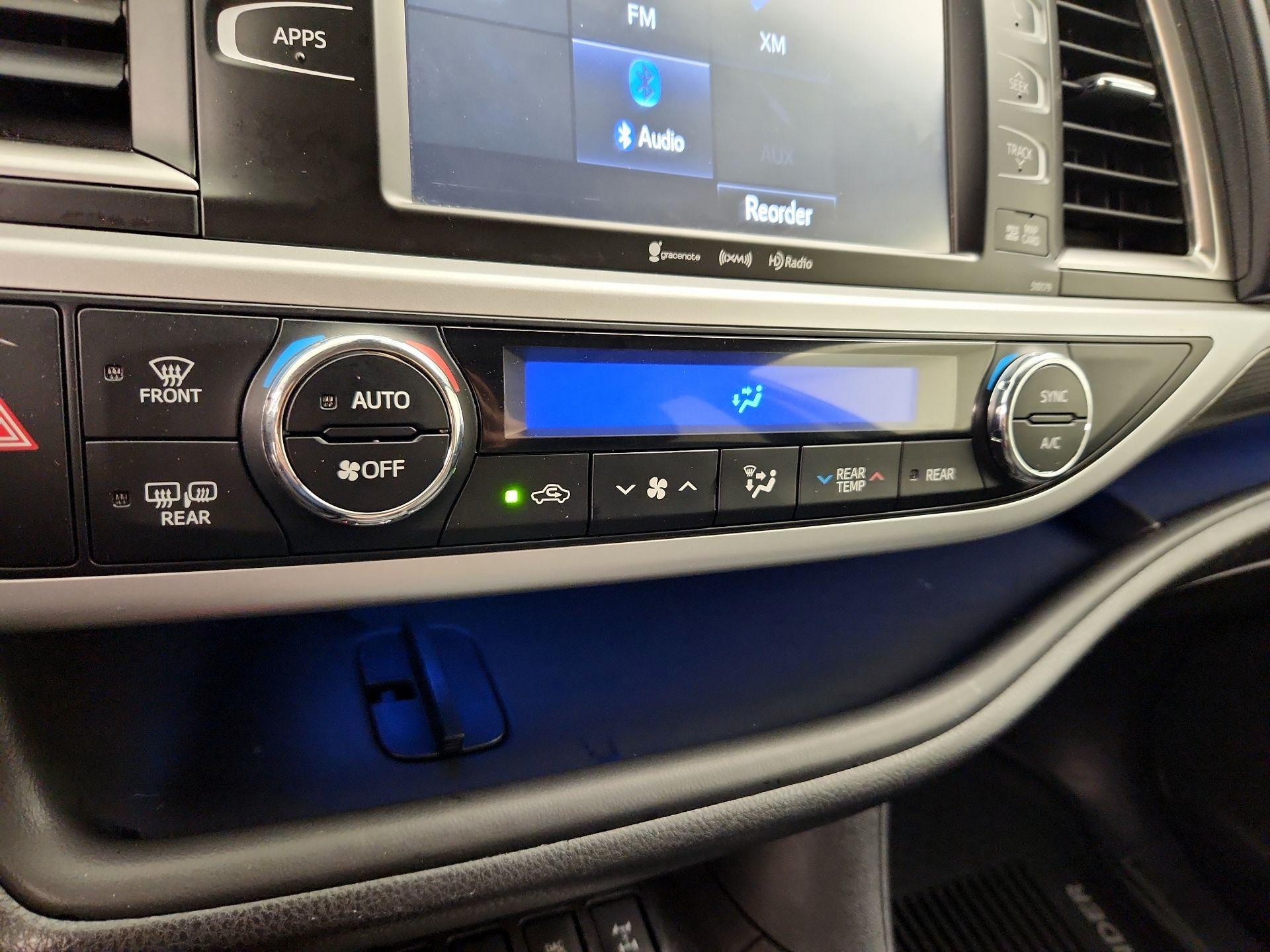 Thumbnail: 2017 Toyota Highlander - 16