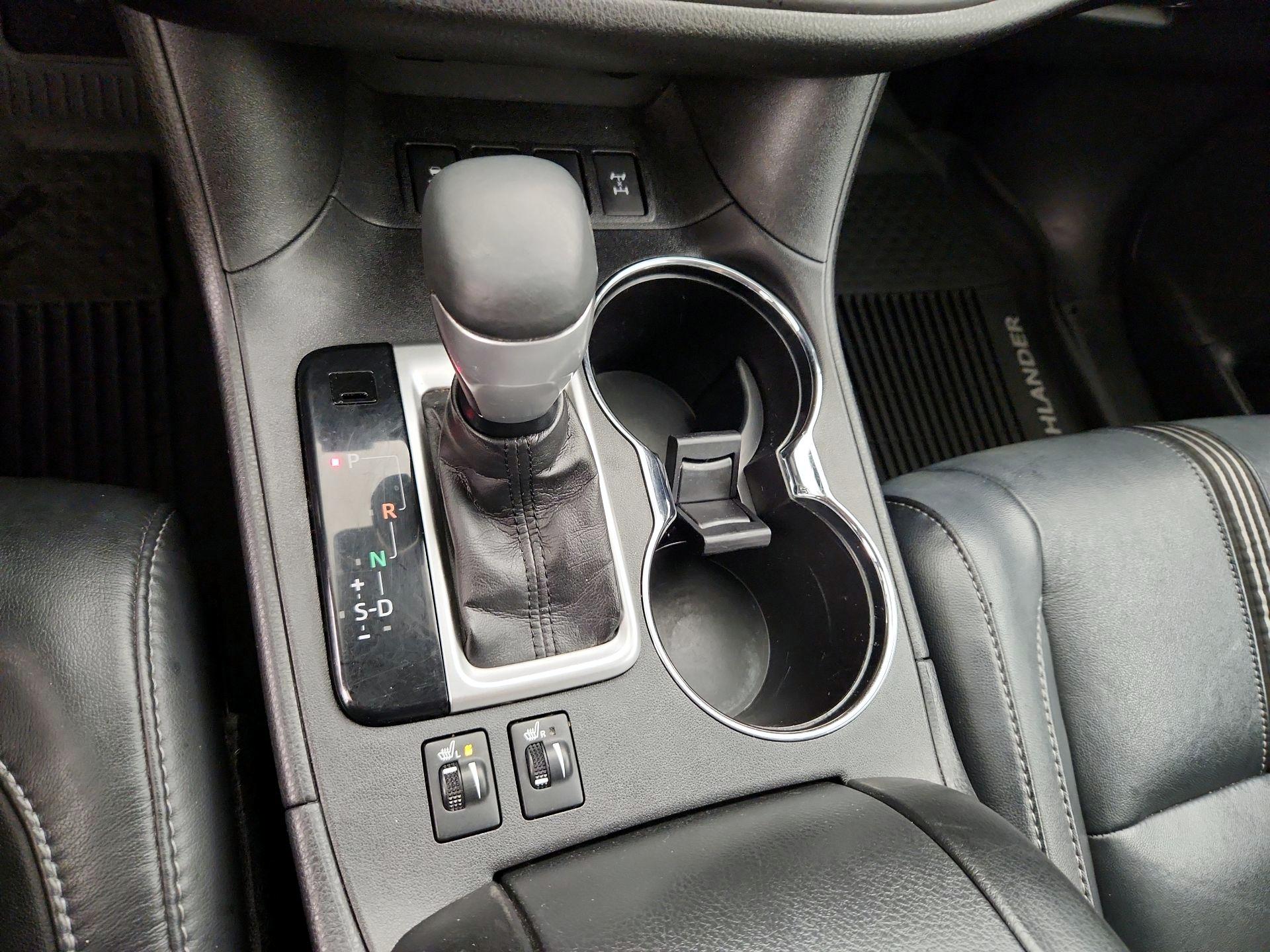 Thumbnail: 2017 Toyota Highlander - 17