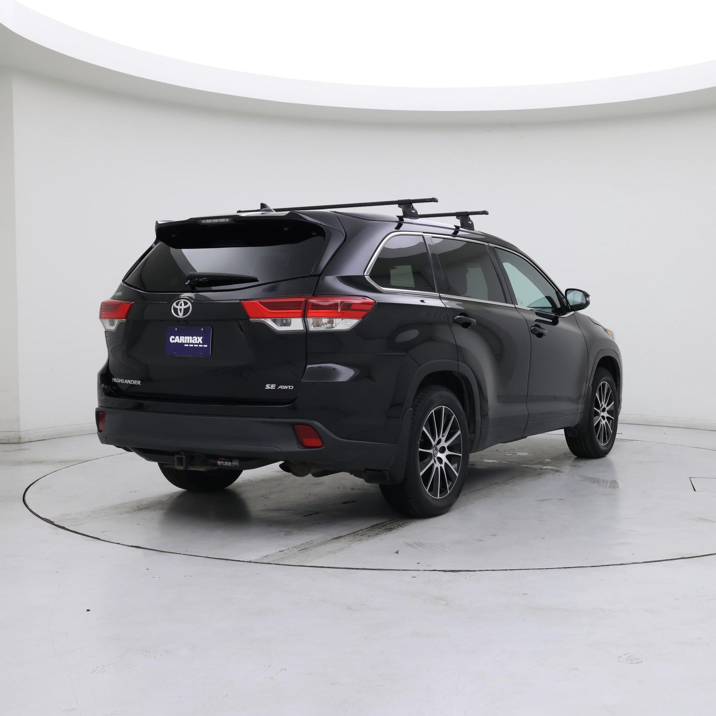 Thumbnail: 2017 Toyota Highlander - 8