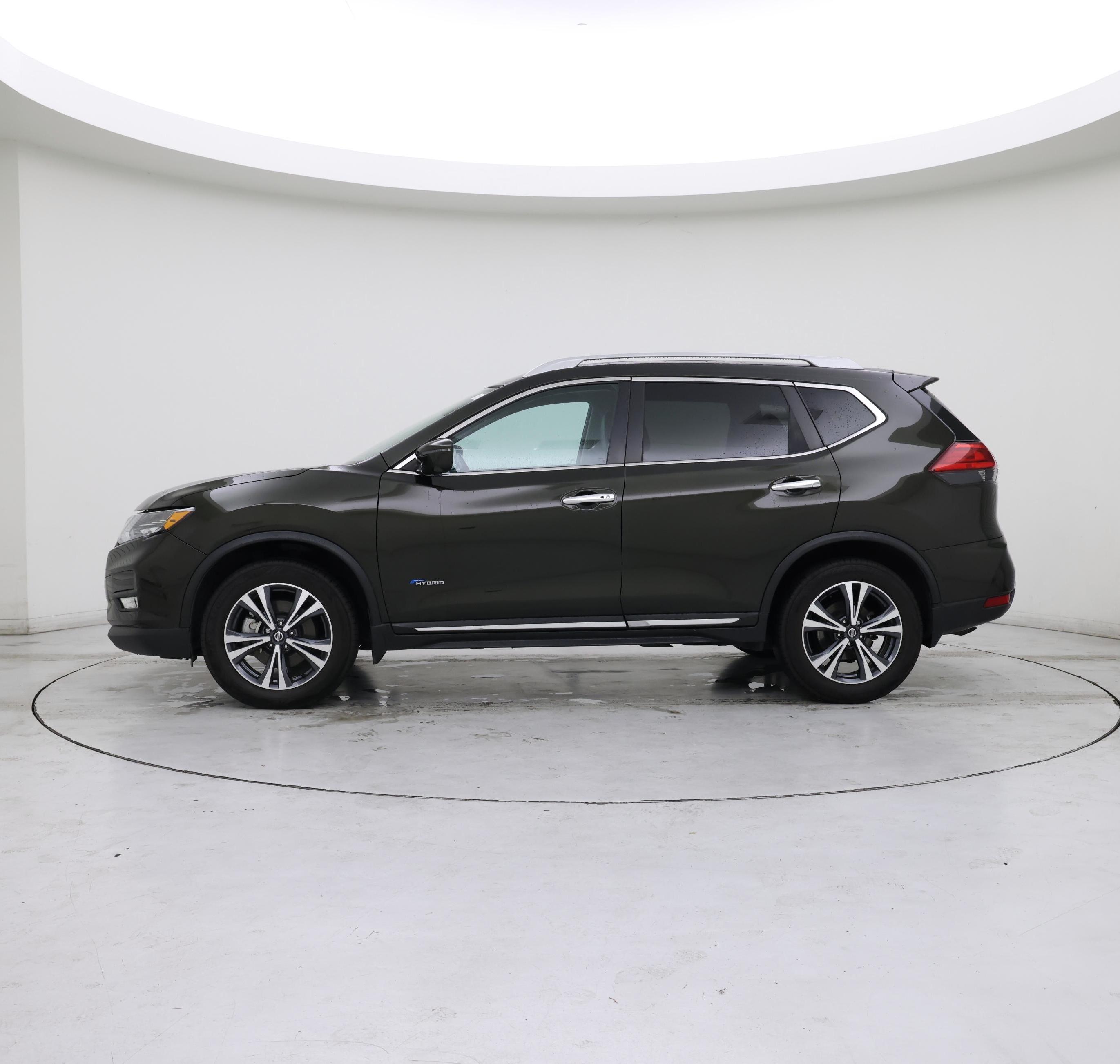 Thumbnail: 2017 Nissan Rogue - 3