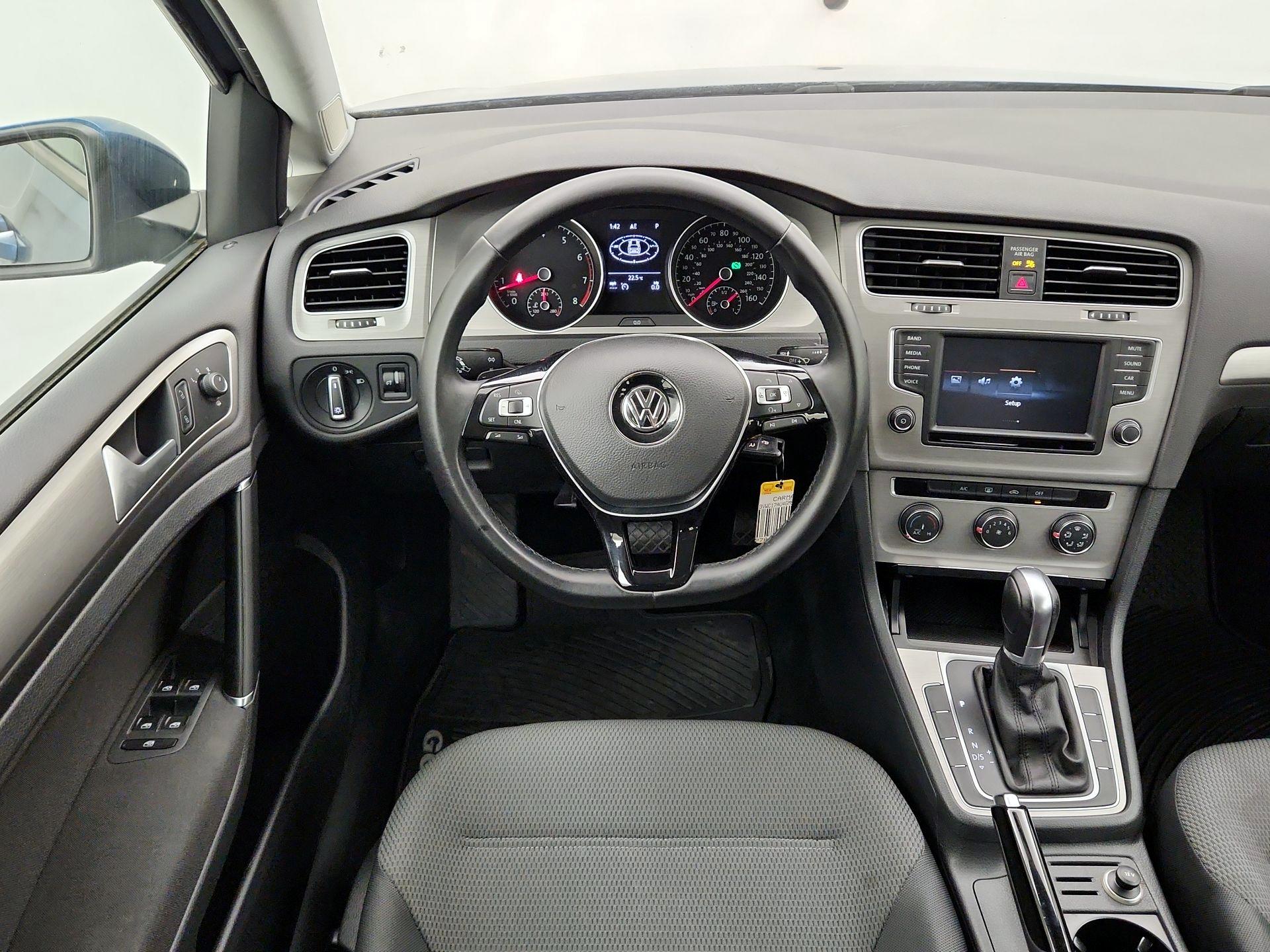 Thumbnail: 2016 Volkswagen Golf - 19