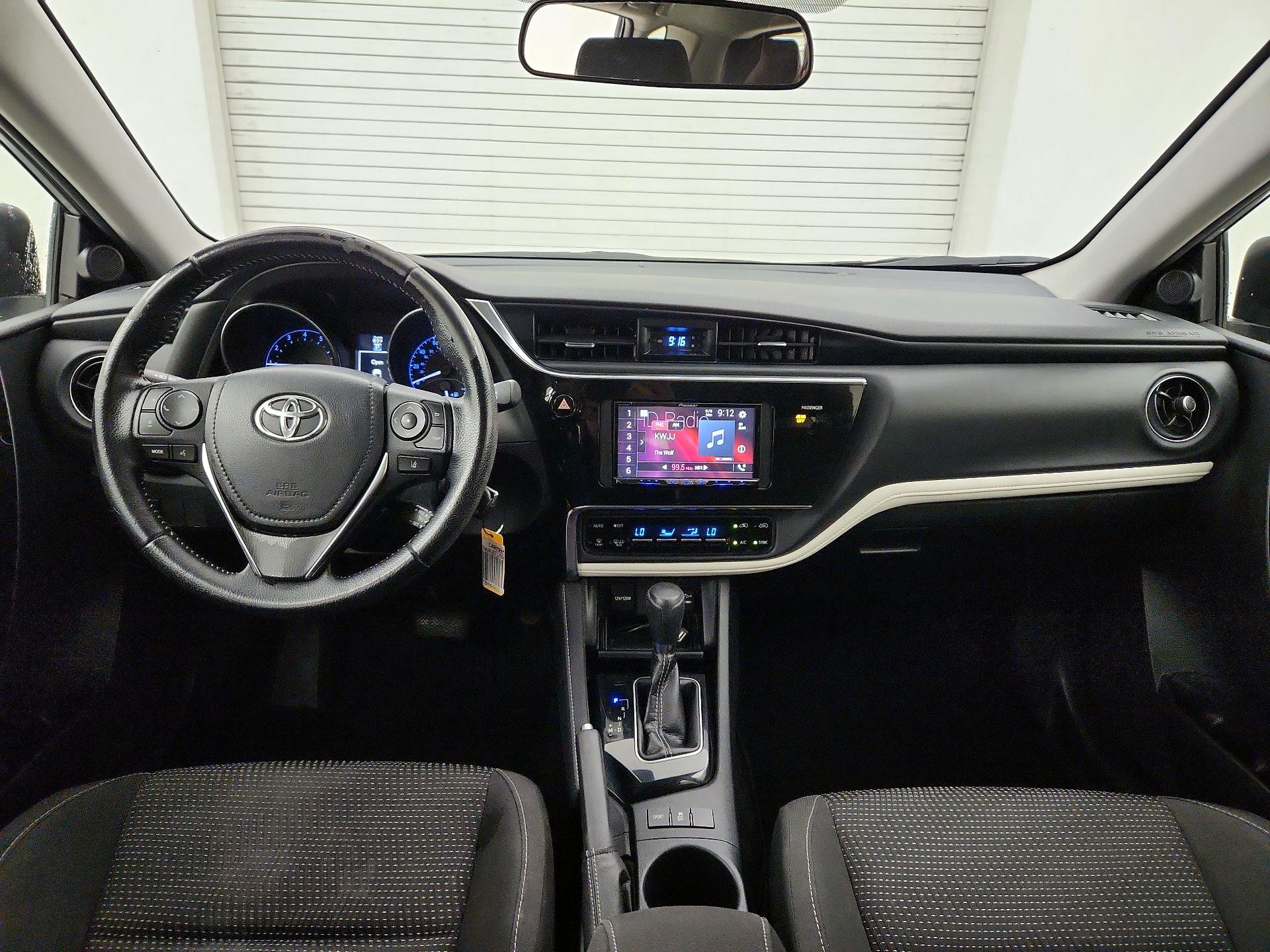 Thumbnail: 2018 Toyota Corolla iM - 9