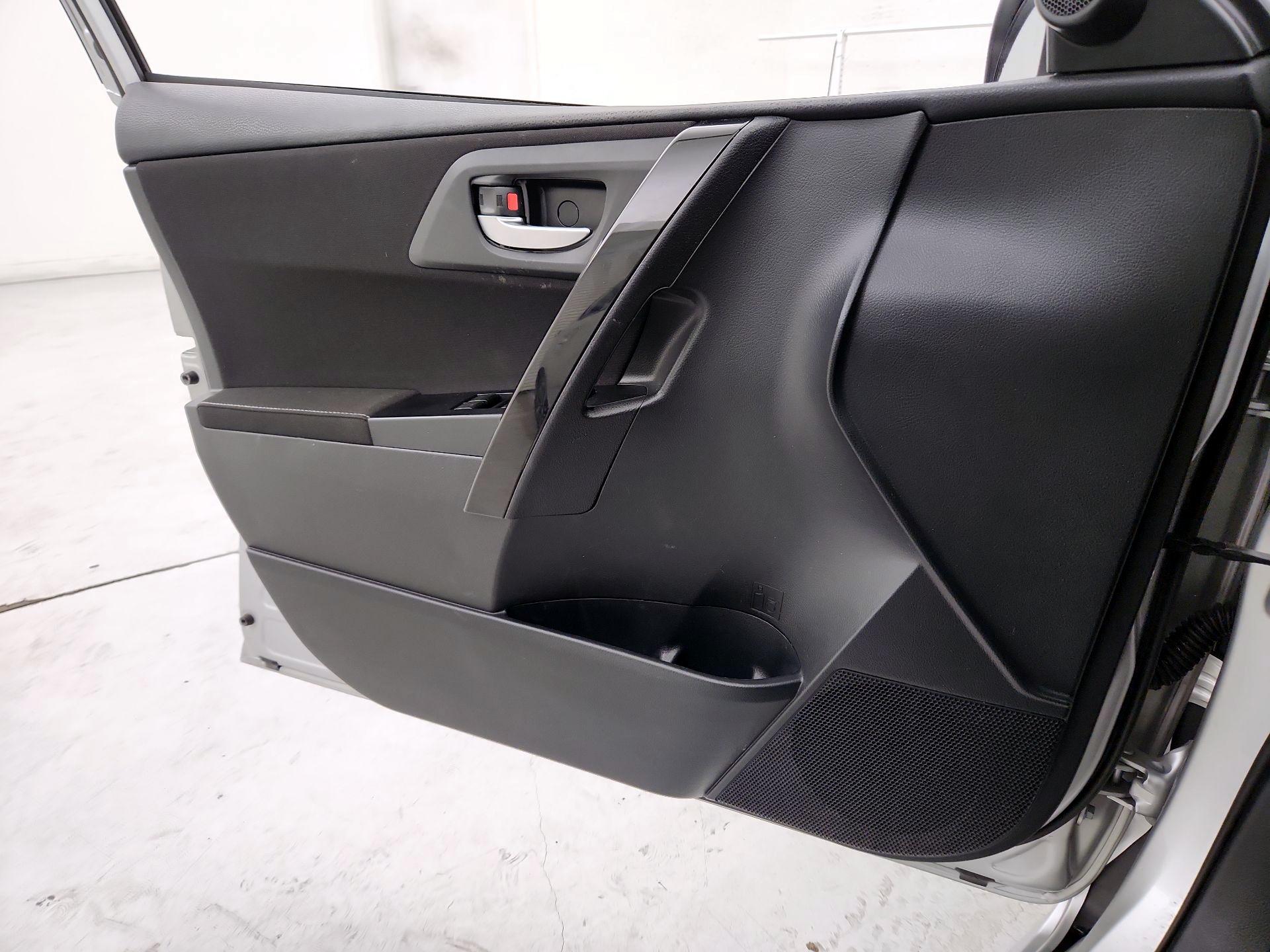 Thumbnail: 2018 Toyota Corolla iM - 12