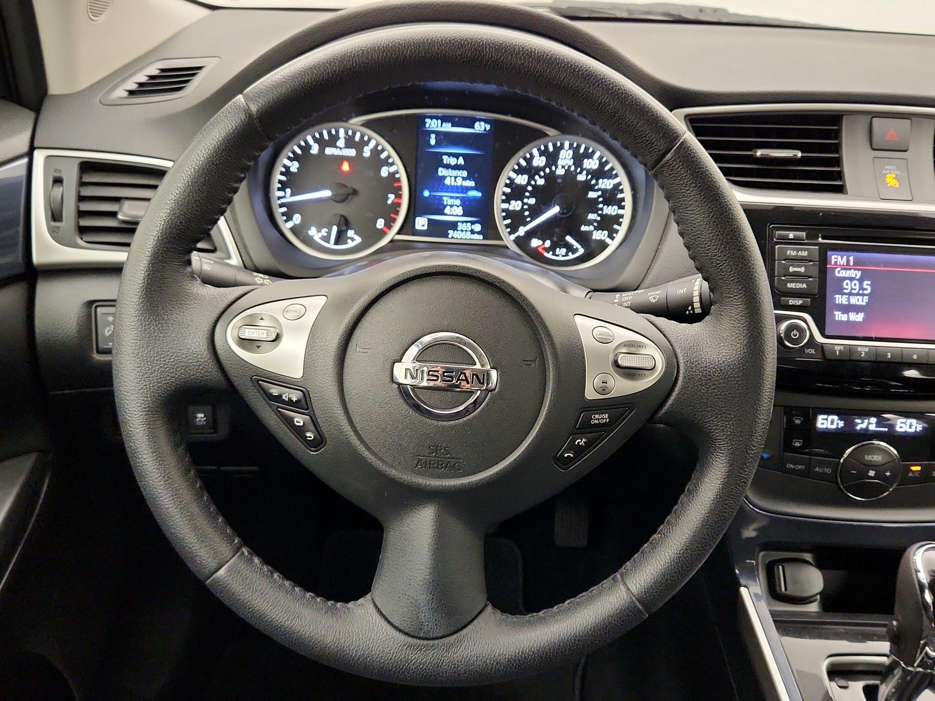 Thumbnail: 2018 Nissan Sentra - 10