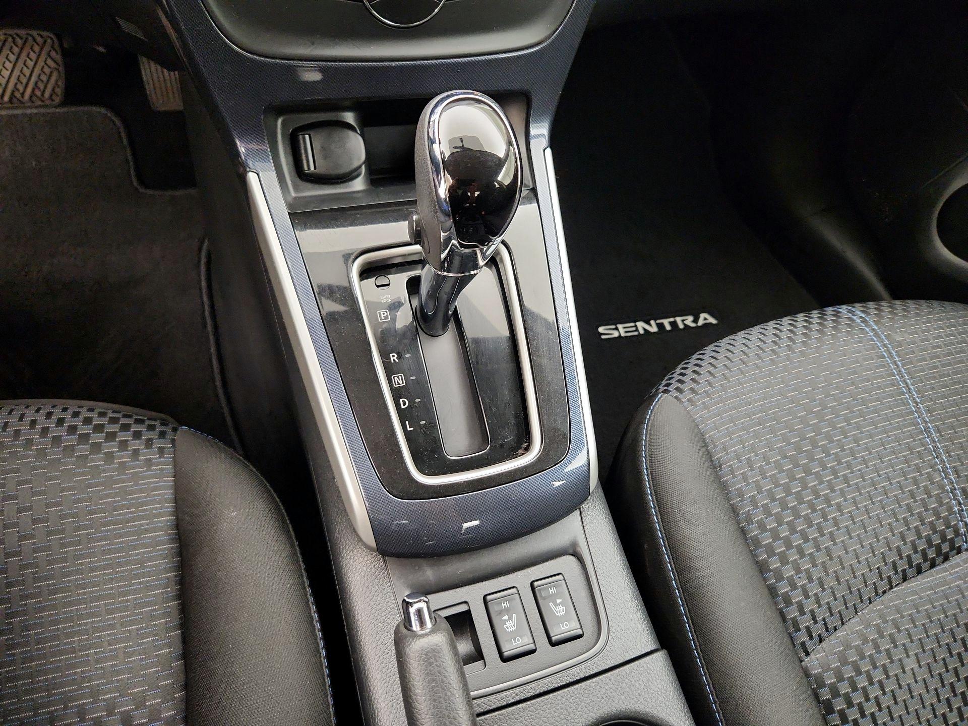 Thumbnail: 2018 Nissan Sentra - 17