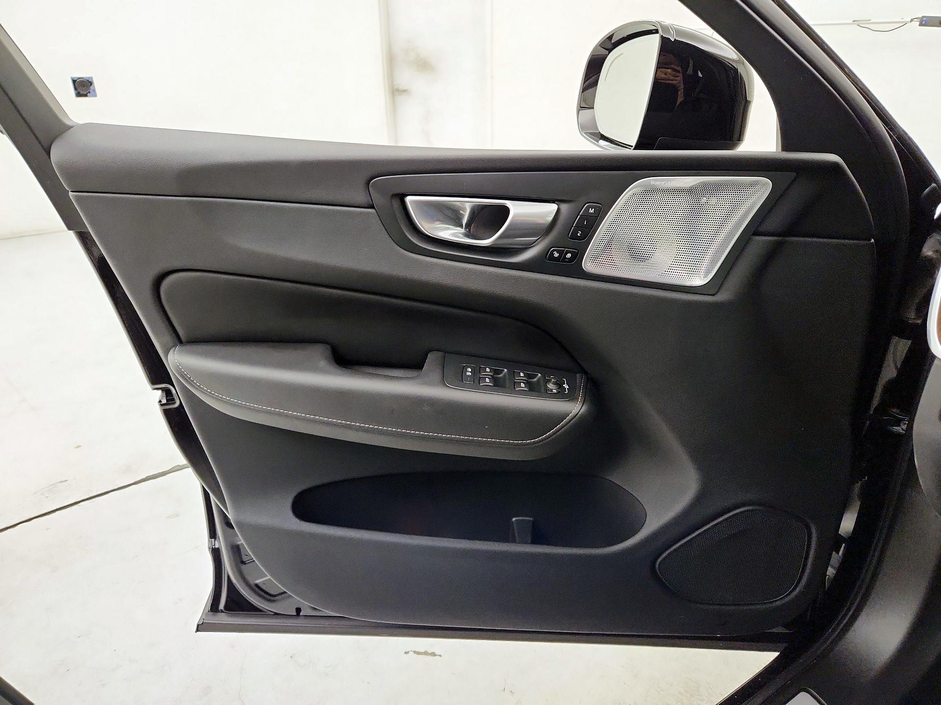 Thumbnail: 2024 Volvo XC60 - 12