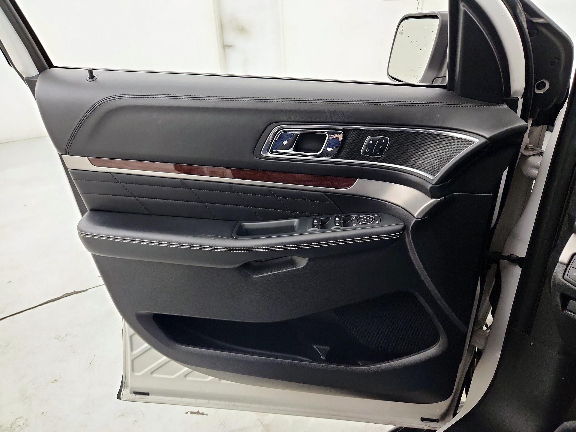 Thumbnail: 2018 Ford Explorer - 12