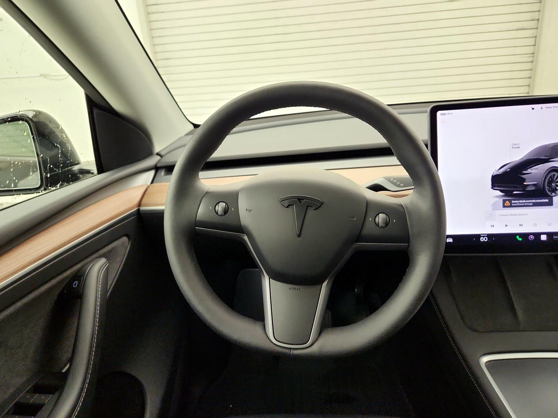 Thumbnail: 2023 Tesla Model Y - 10