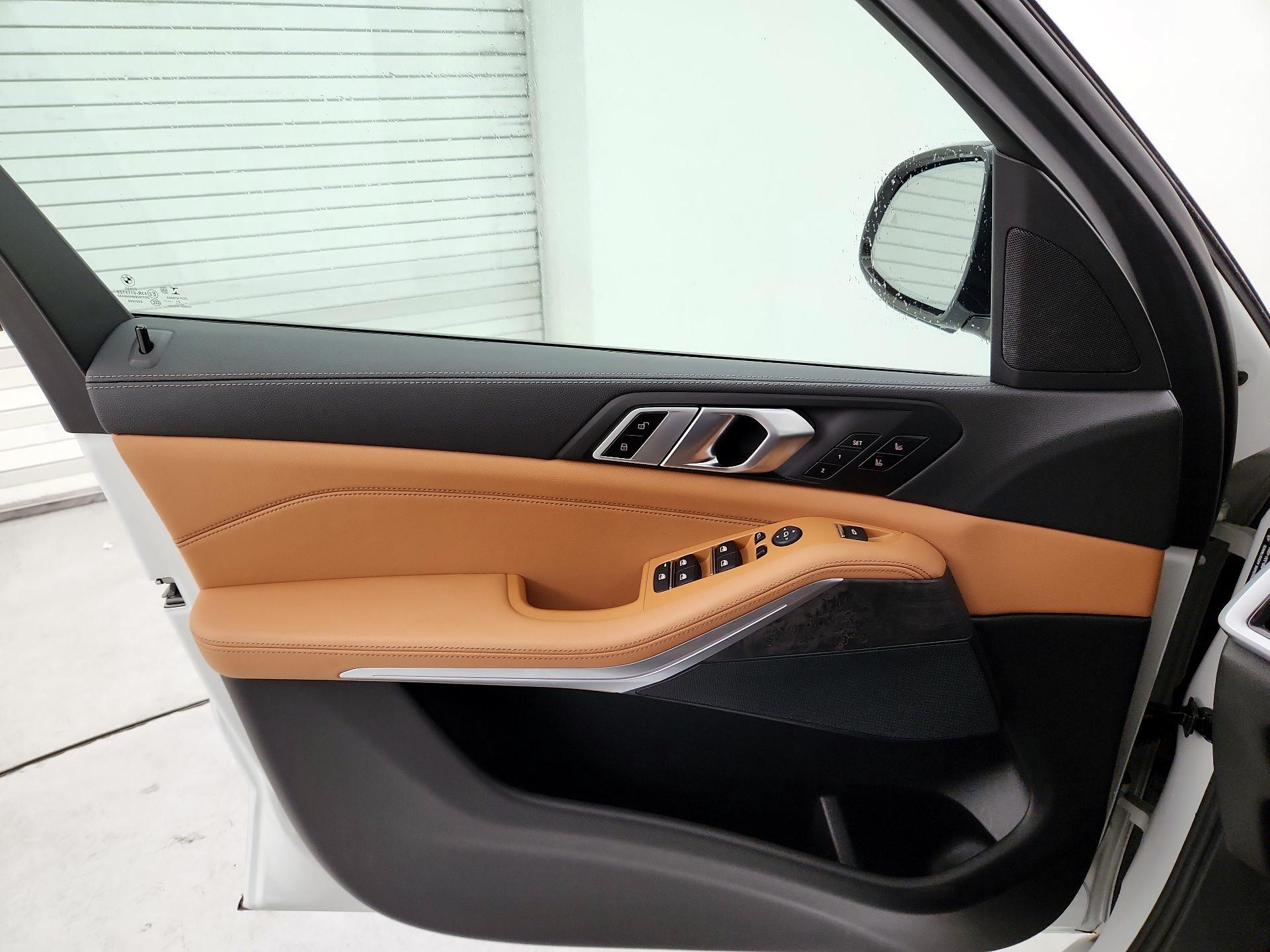 Thumbnail: 2022 BMW X5 - 12