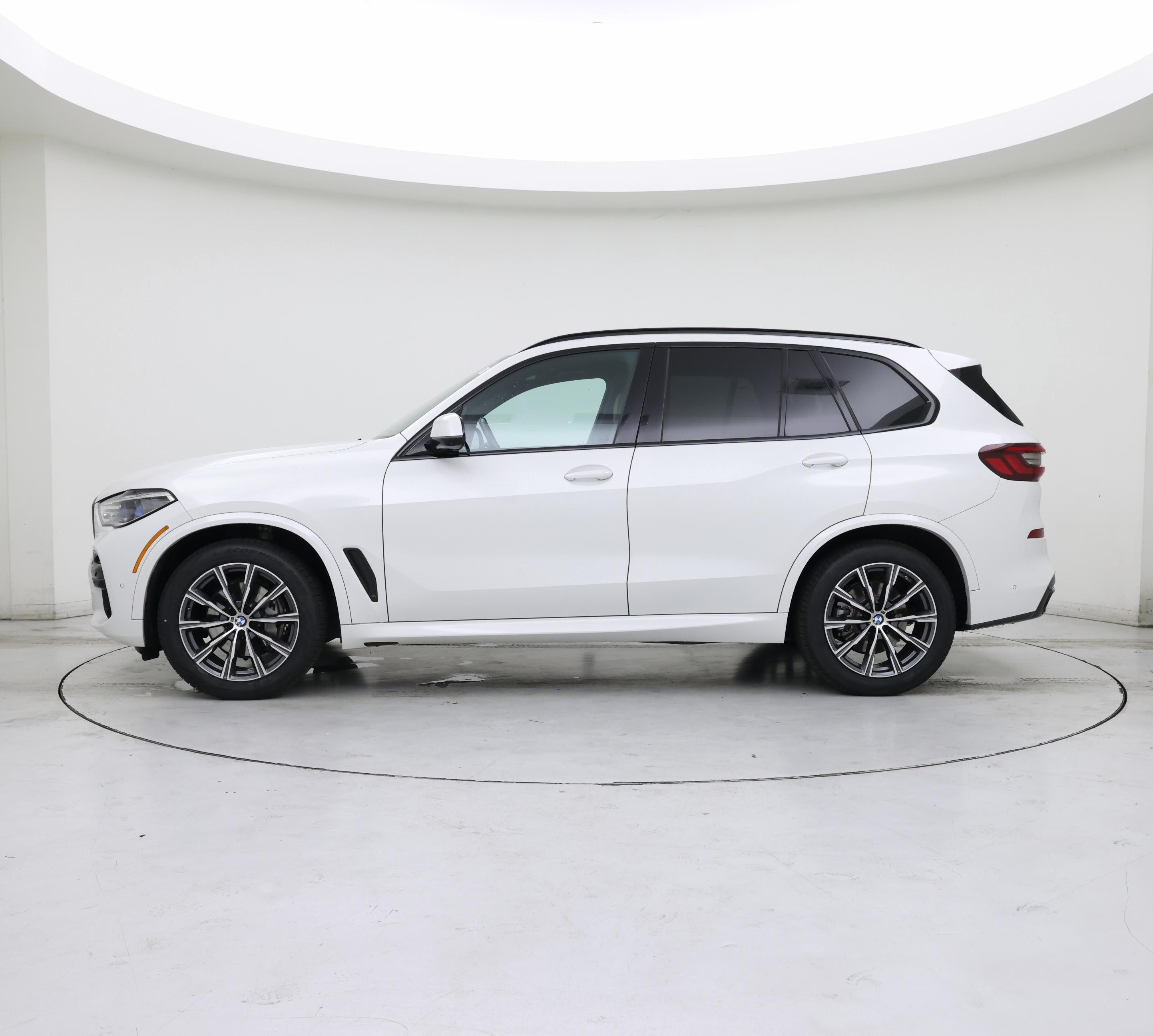 Thumbnail: 2022 BMW X5 - 3