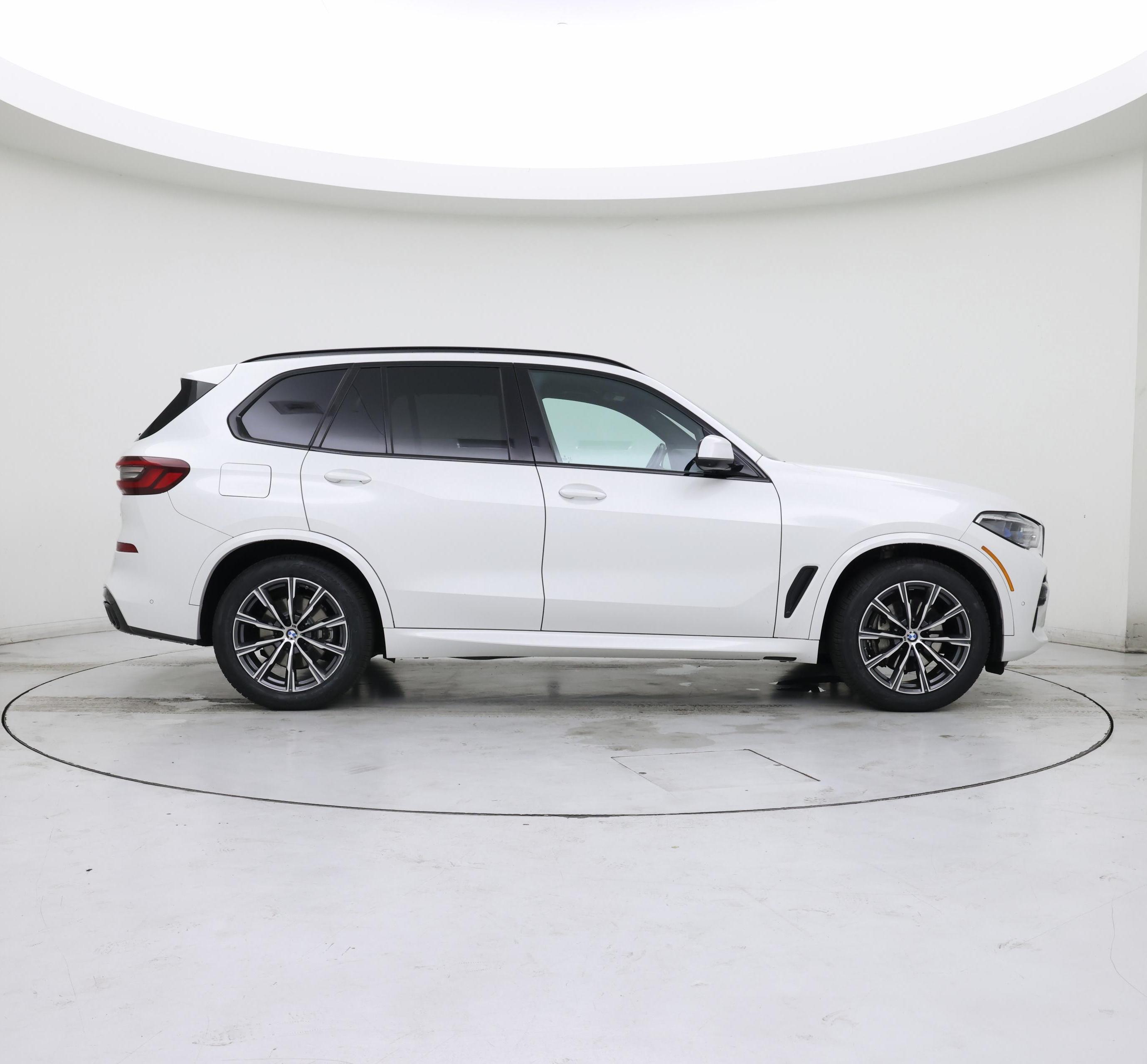 Thumbnail: 2022 BMW X5 - 7