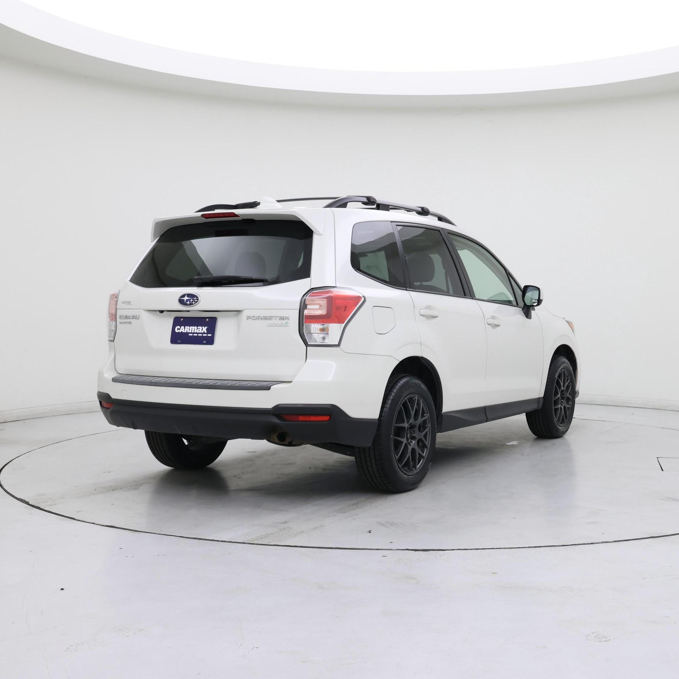 Thumbnail: 2017 Subaru Forester - 8