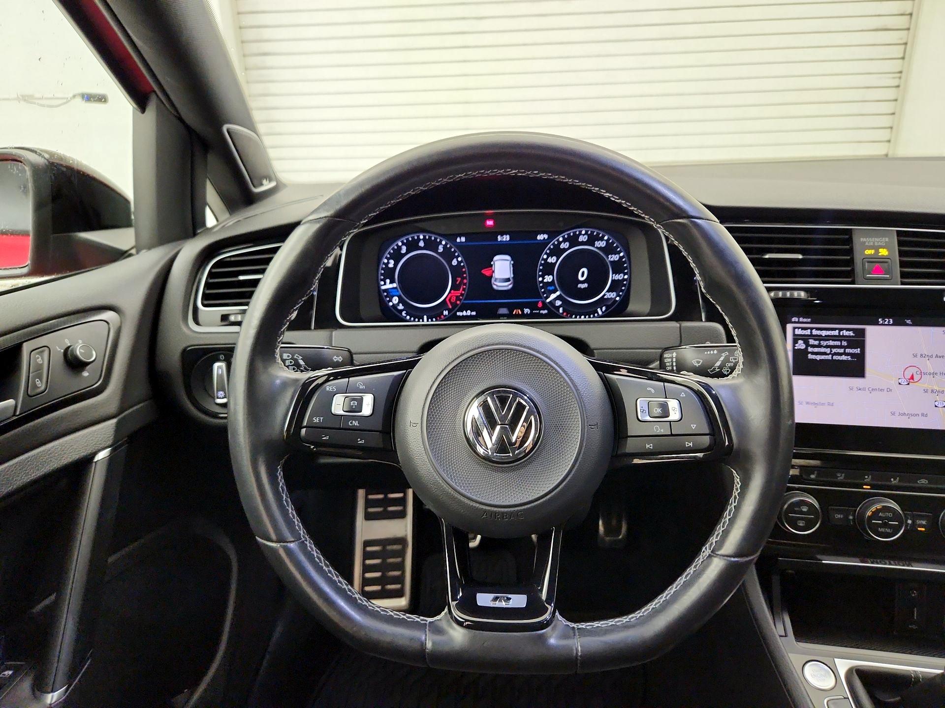 Thumbnail: 2018 Volkswagen Golf - 10