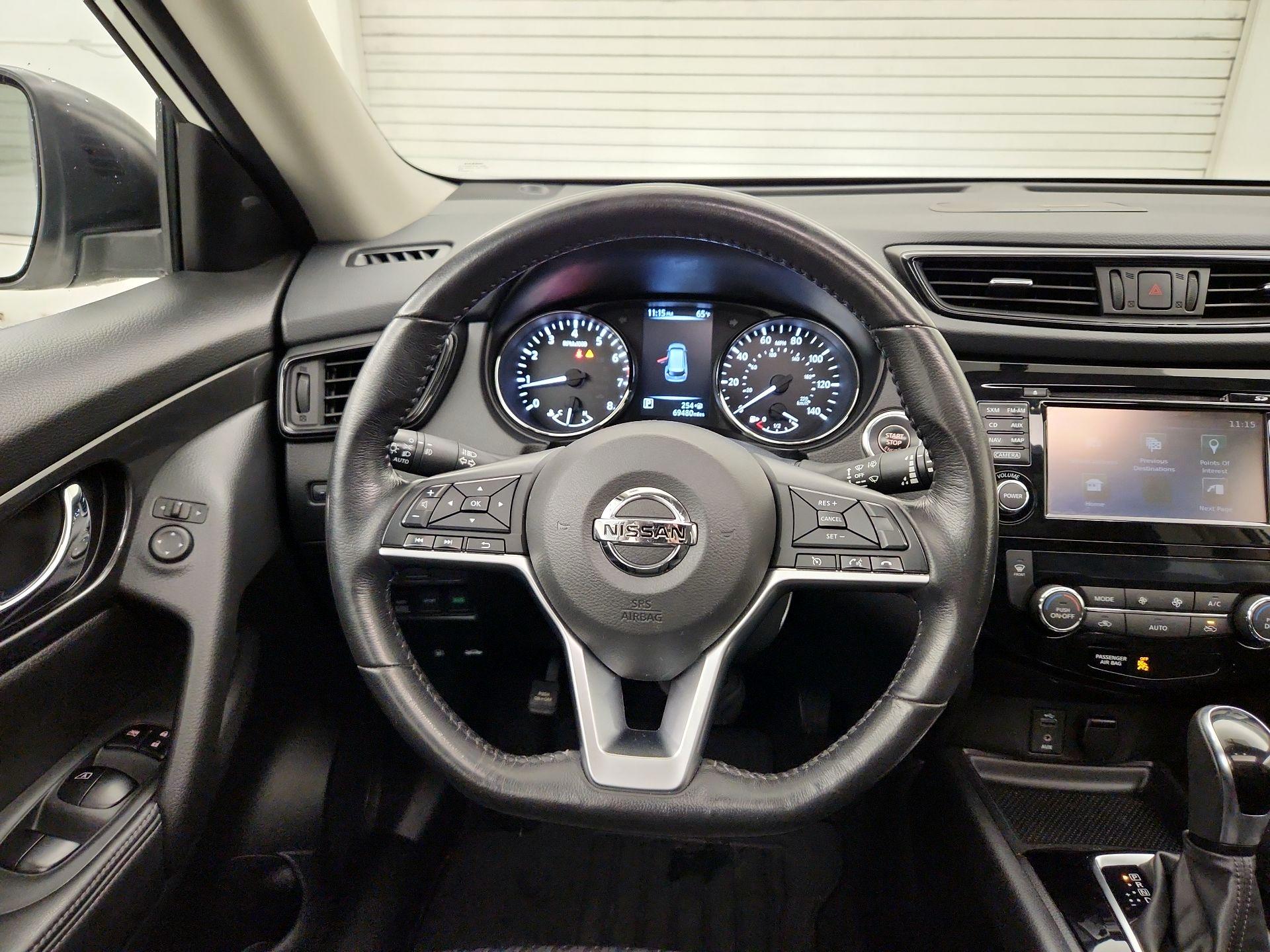 Thumbnail: 2017 Nissan Rogue - 10