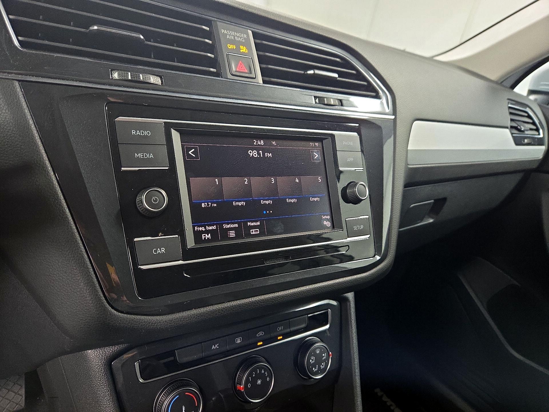 Thumbnail: 2018 Volkswagen Tiguan - 15