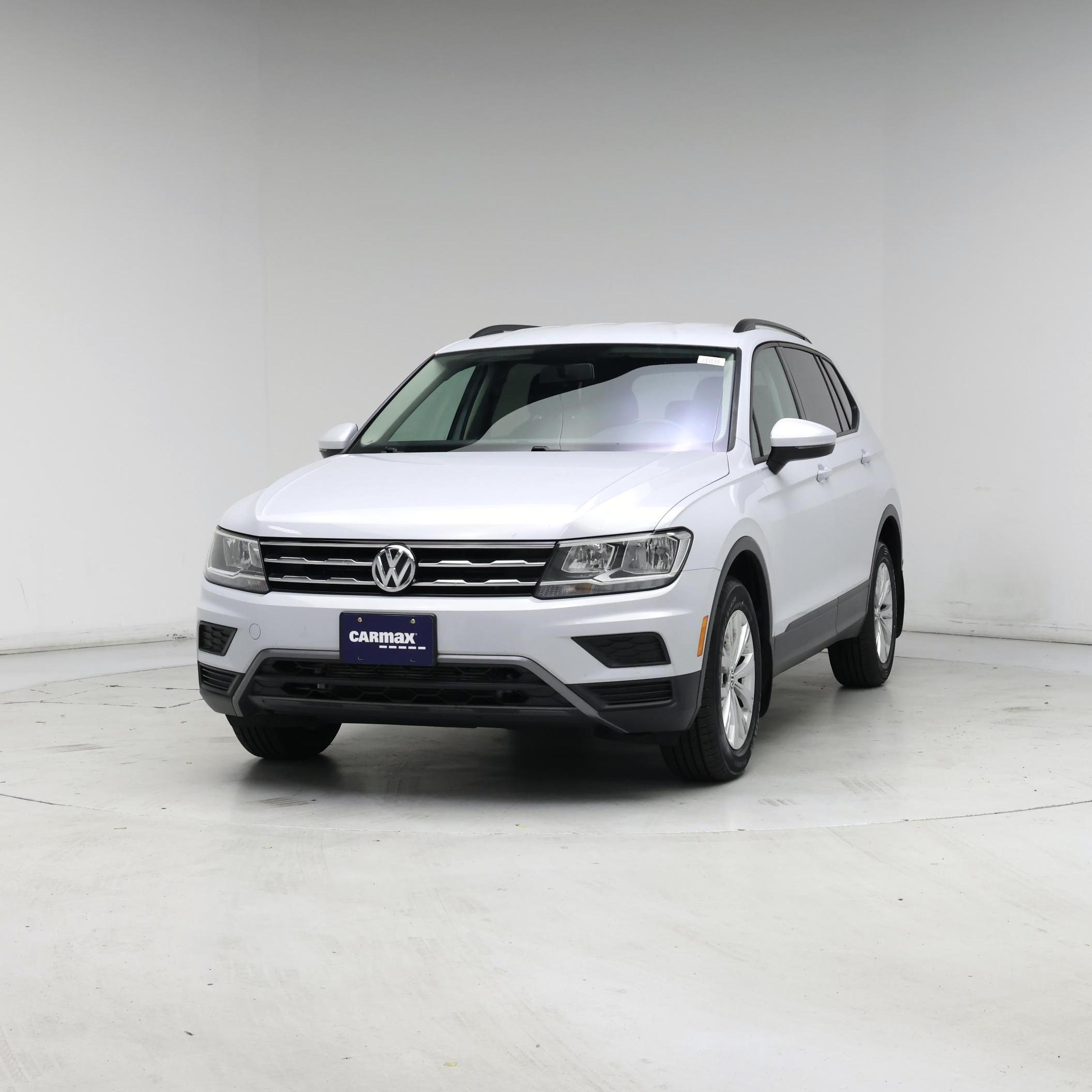 Thumbnail: 2018 Volkswagen Tiguan - 4