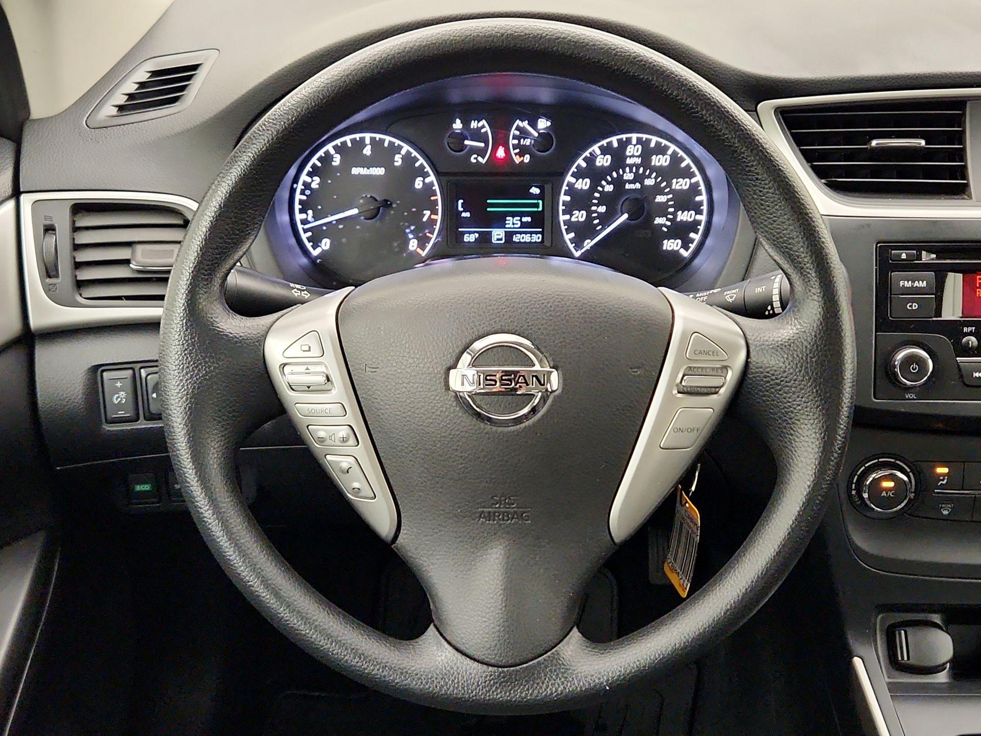 Thumbnail: 2017 Nissan Sentra - 10