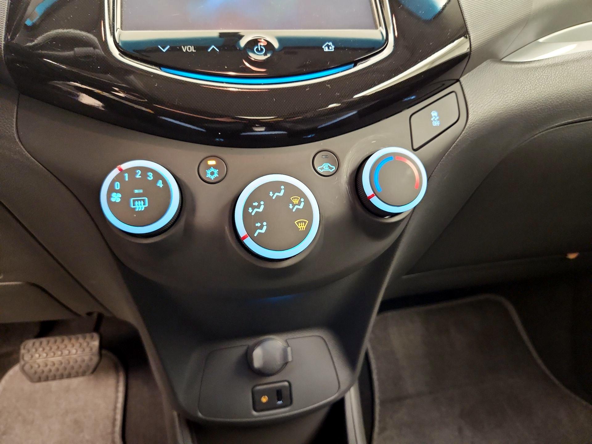 Thumbnail: 2014 Chevrolet Spark - 15