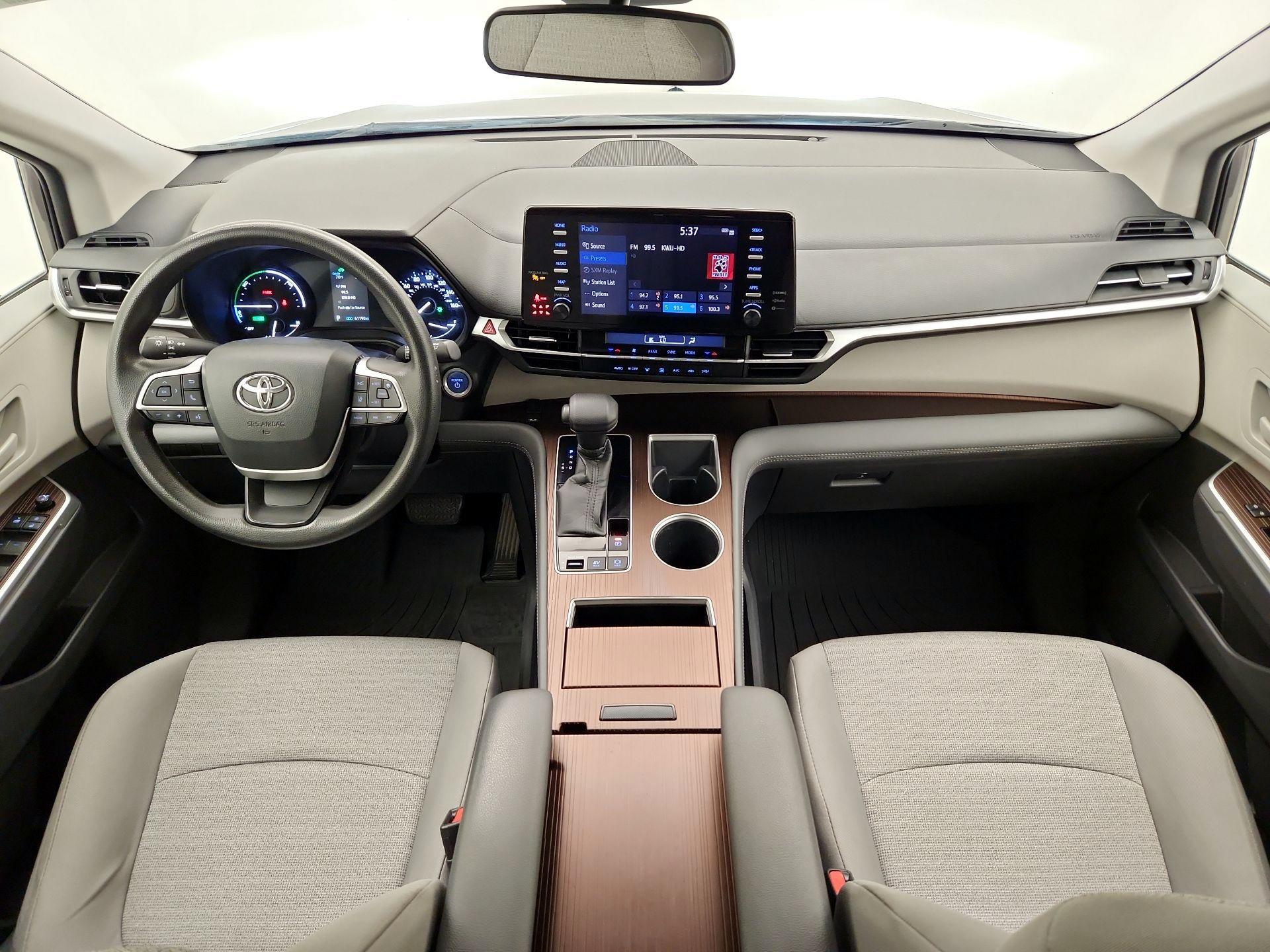 Thumbnail: 2021 Toyota Sienna - 9