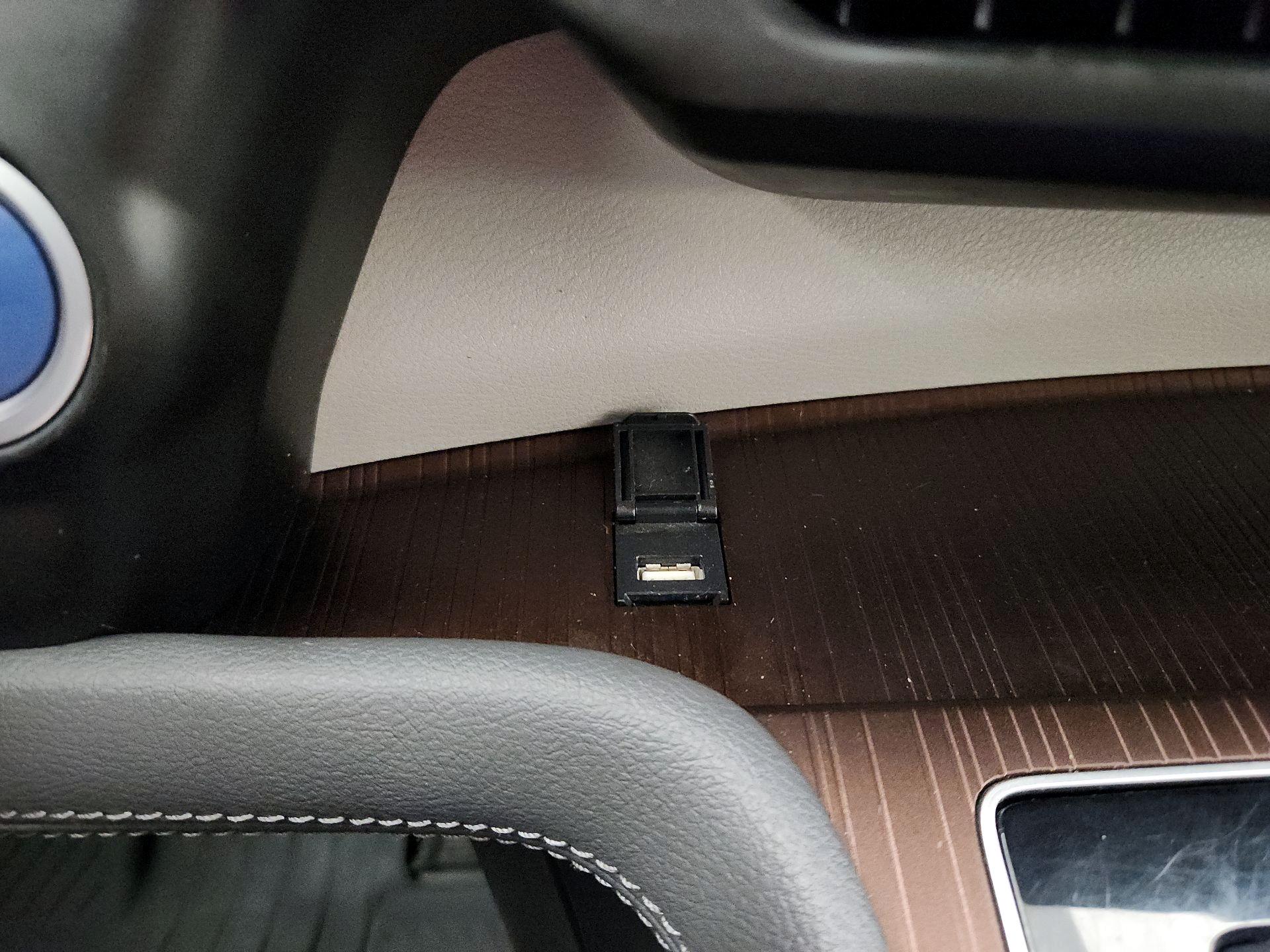 Thumbnail: 2021 Toyota Sienna - 18