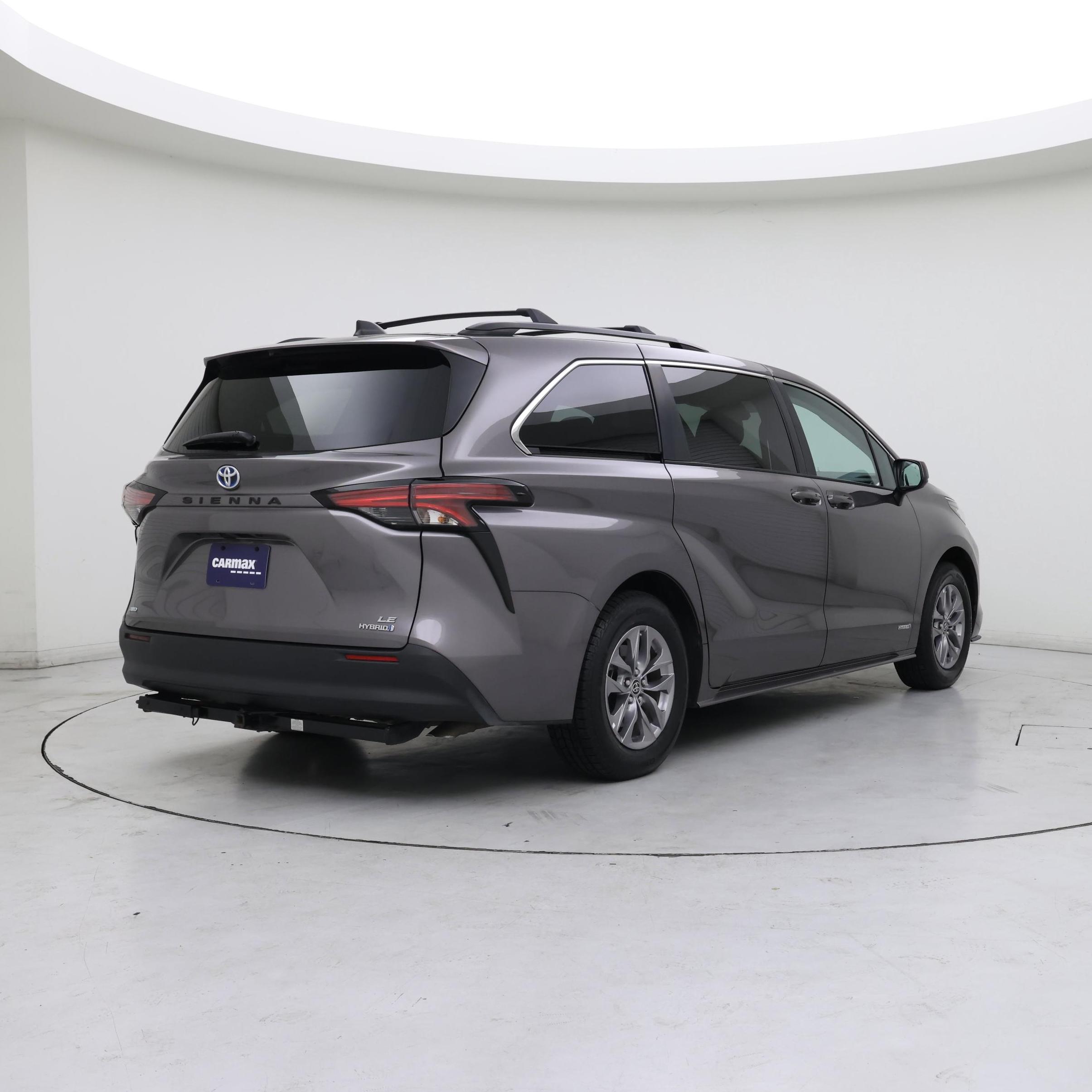 Thumbnail: 2021 Toyota Sienna - 8