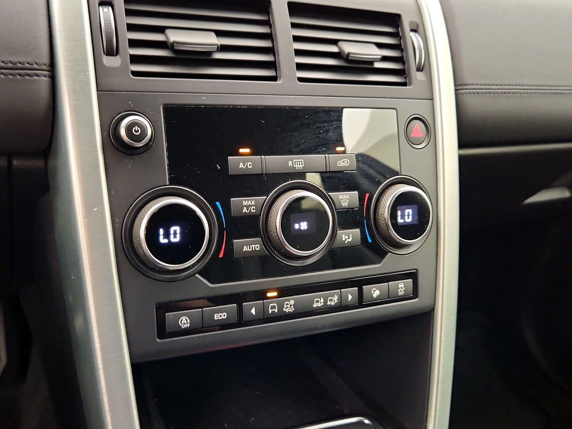 Thumbnail: 2019 Land Rover Discovery Sport - 17