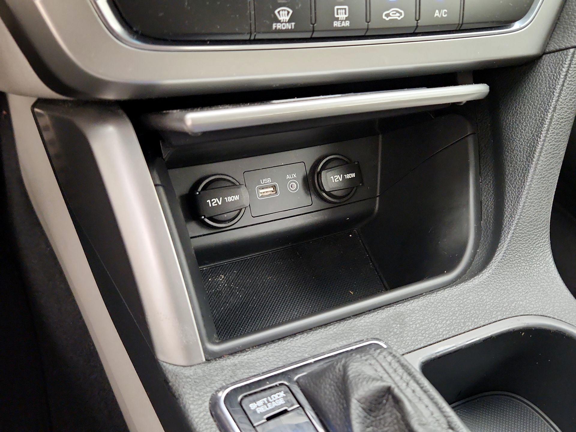 Thumbnail: 2016 Hyundai Sonata - 18