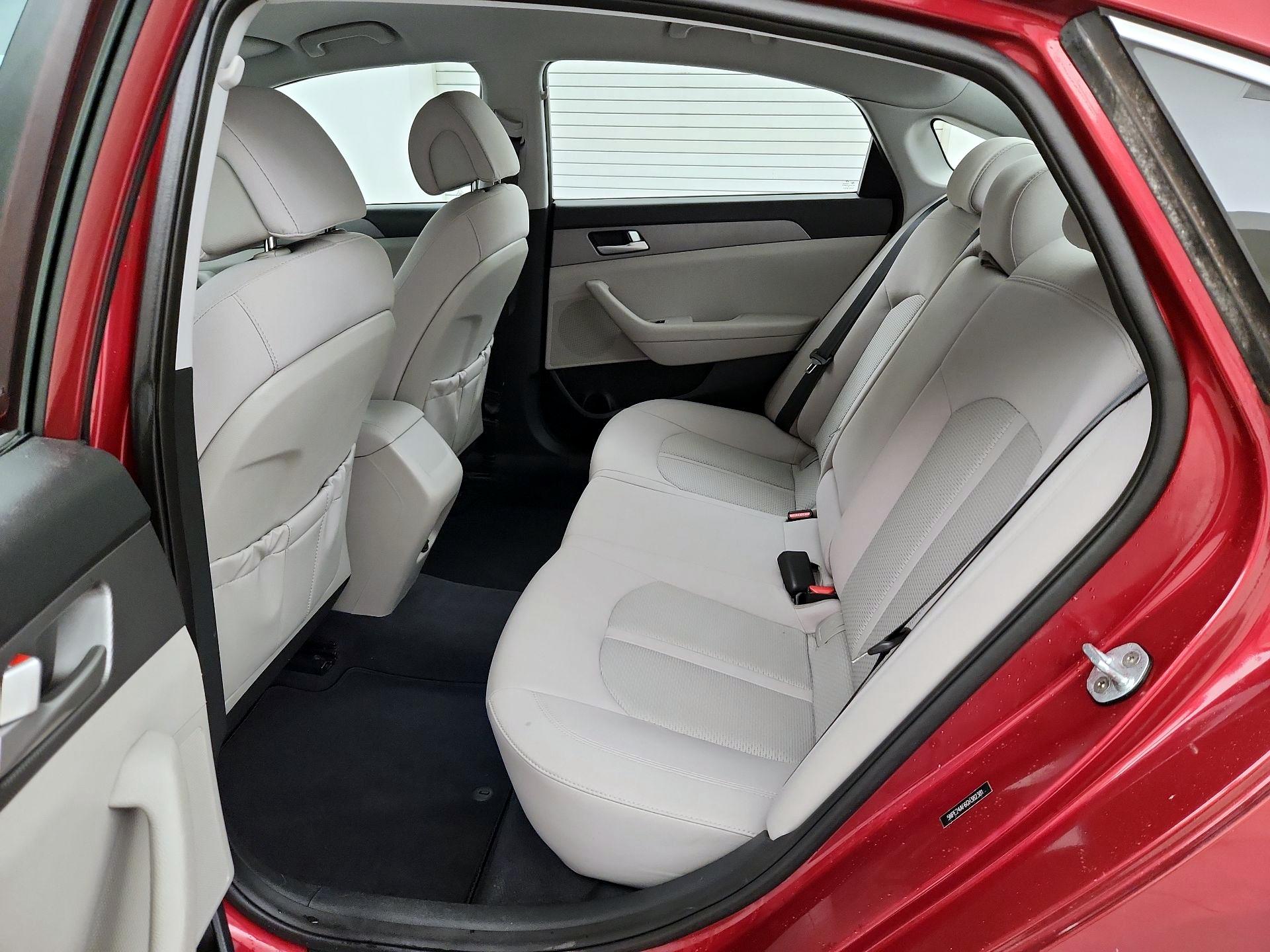 Thumbnail: 2016 Hyundai Sonata - 19