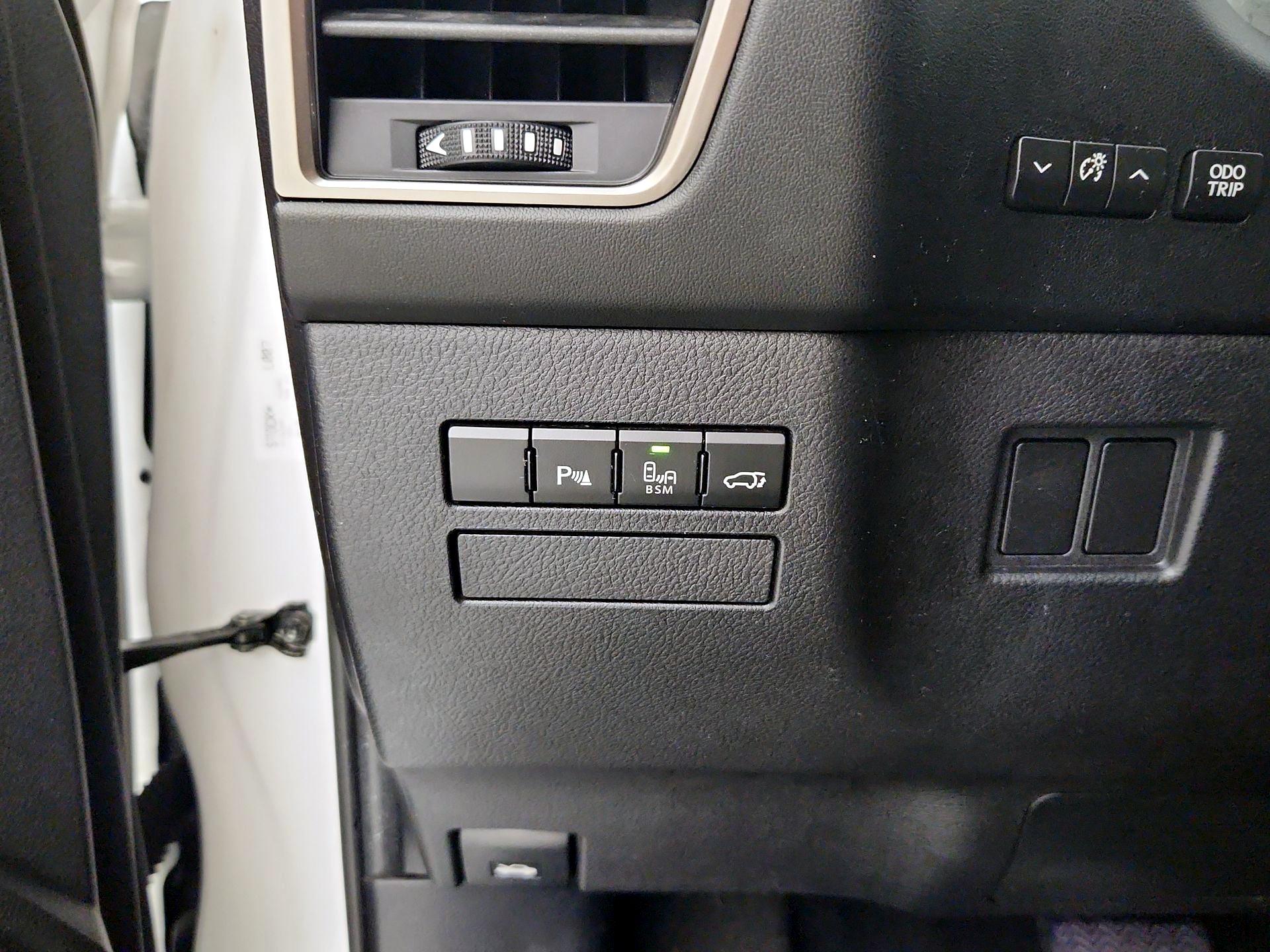 Thumbnail: 2015 Lexus NX - 13