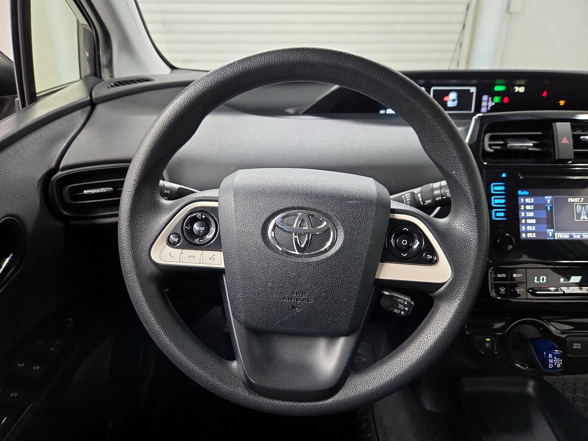 Thumbnail: 2016 Toyota Prius - 10