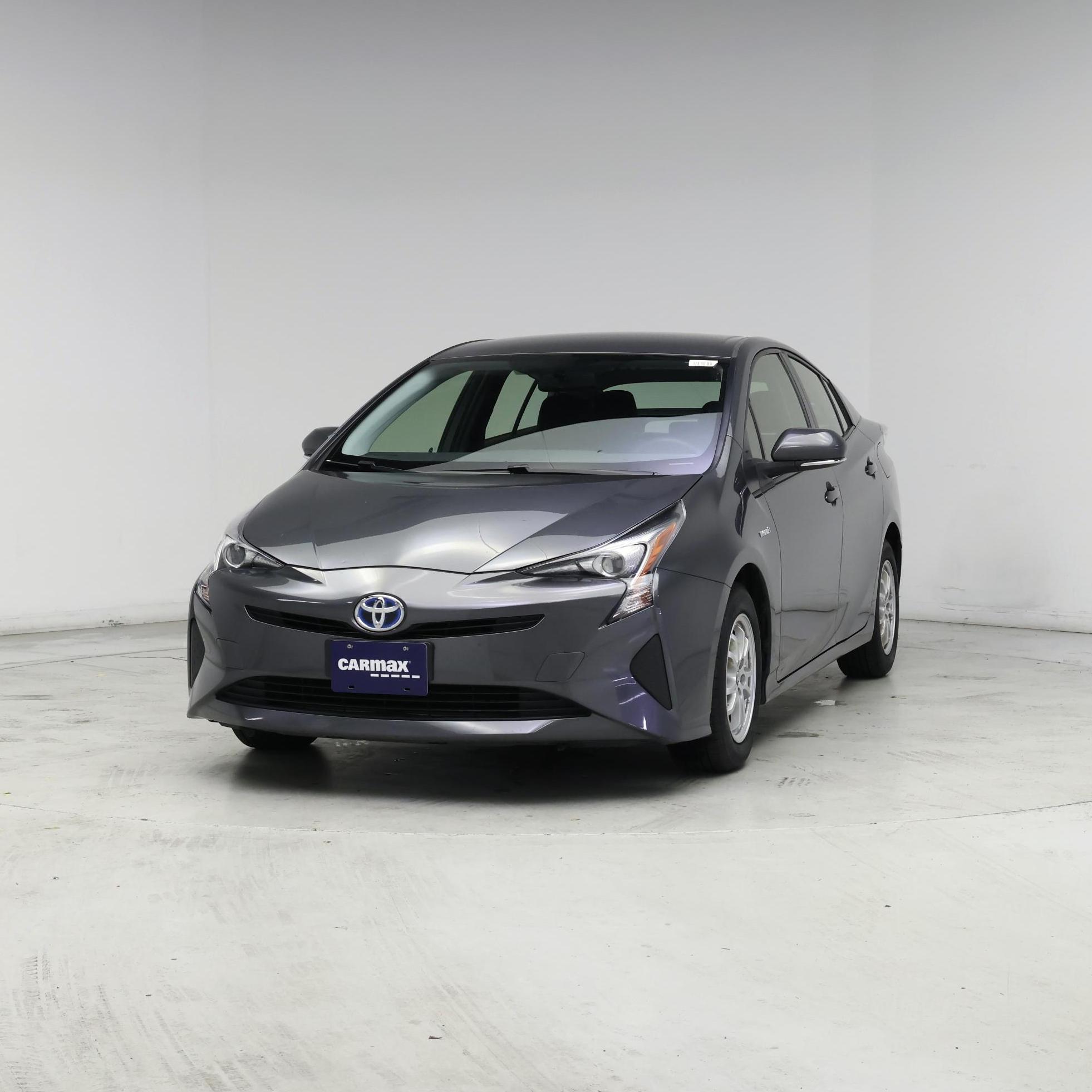 Thumbnail: 2016 Toyota Prius - 4
