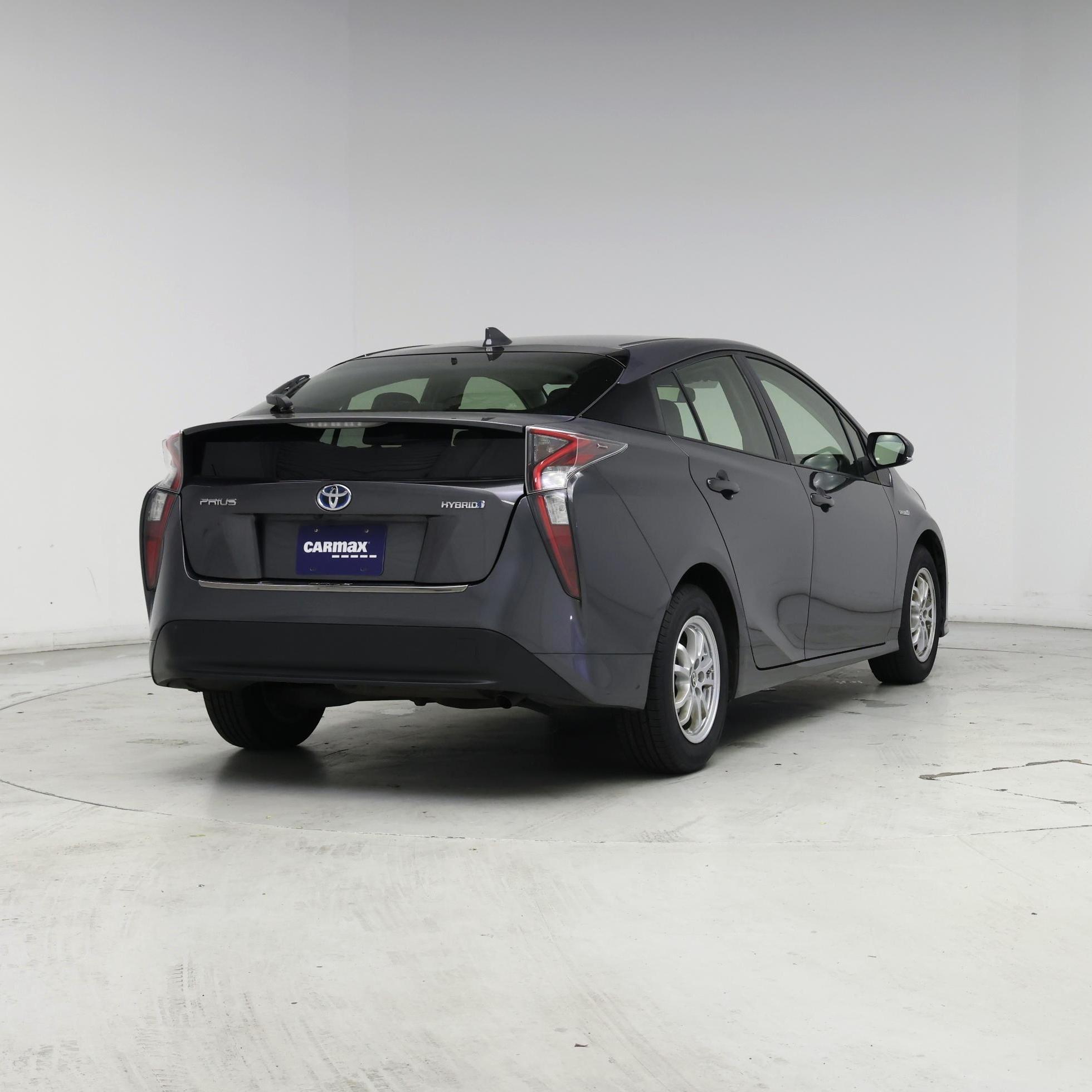 Thumbnail: 2016 Toyota Prius - 8