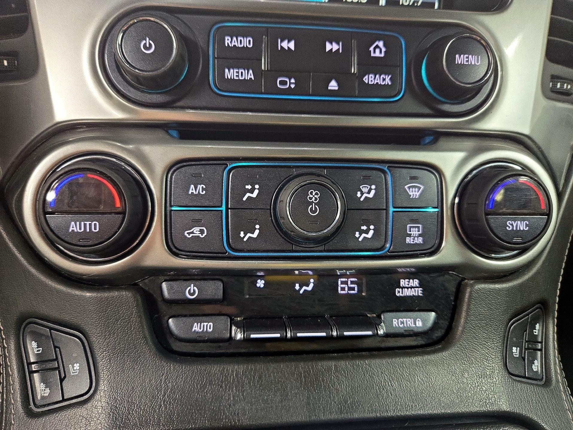 Thumbnail: 2019 Chevrolet Tahoe - 17