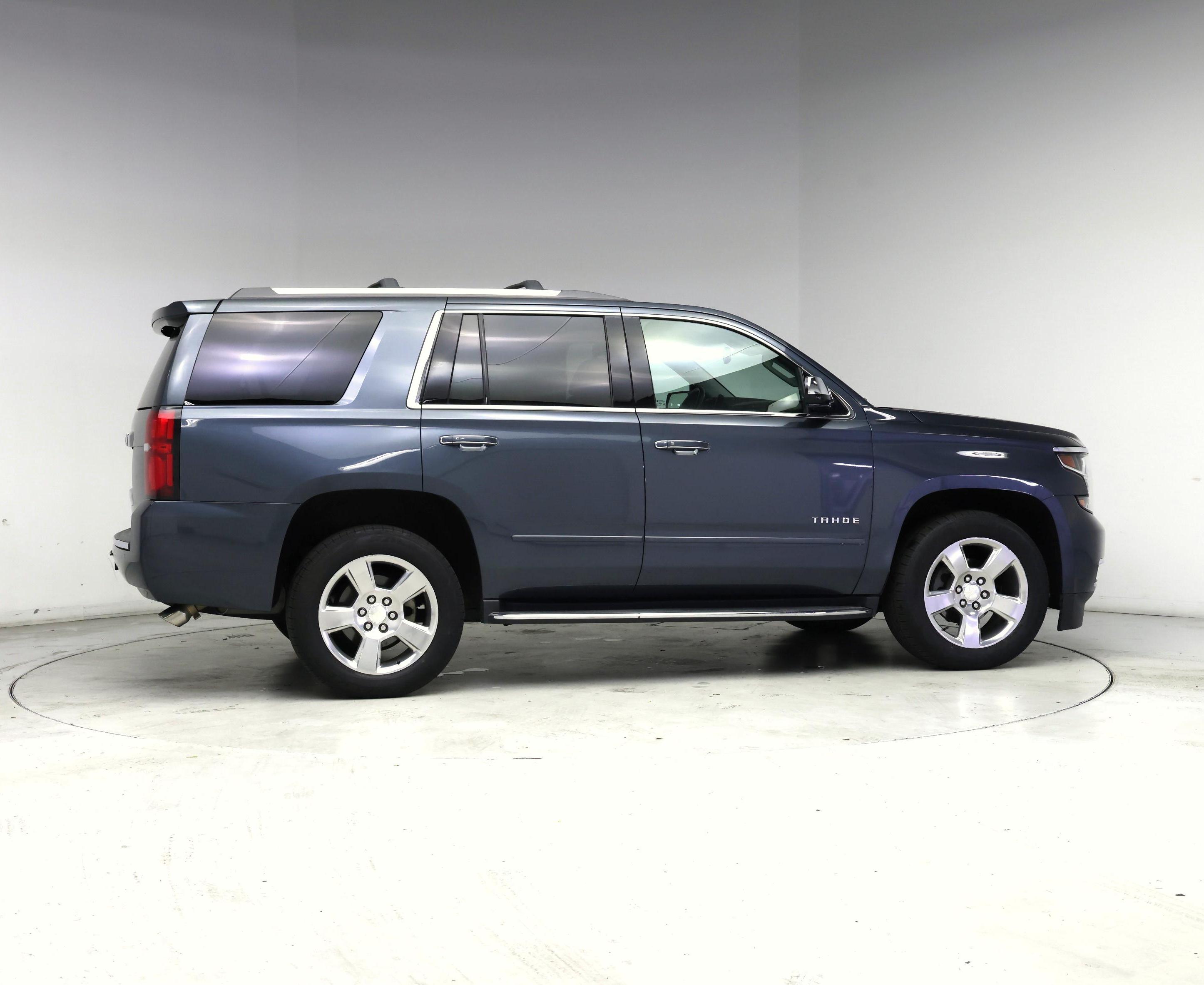 Thumbnail: 2019 Chevrolet Tahoe - 7