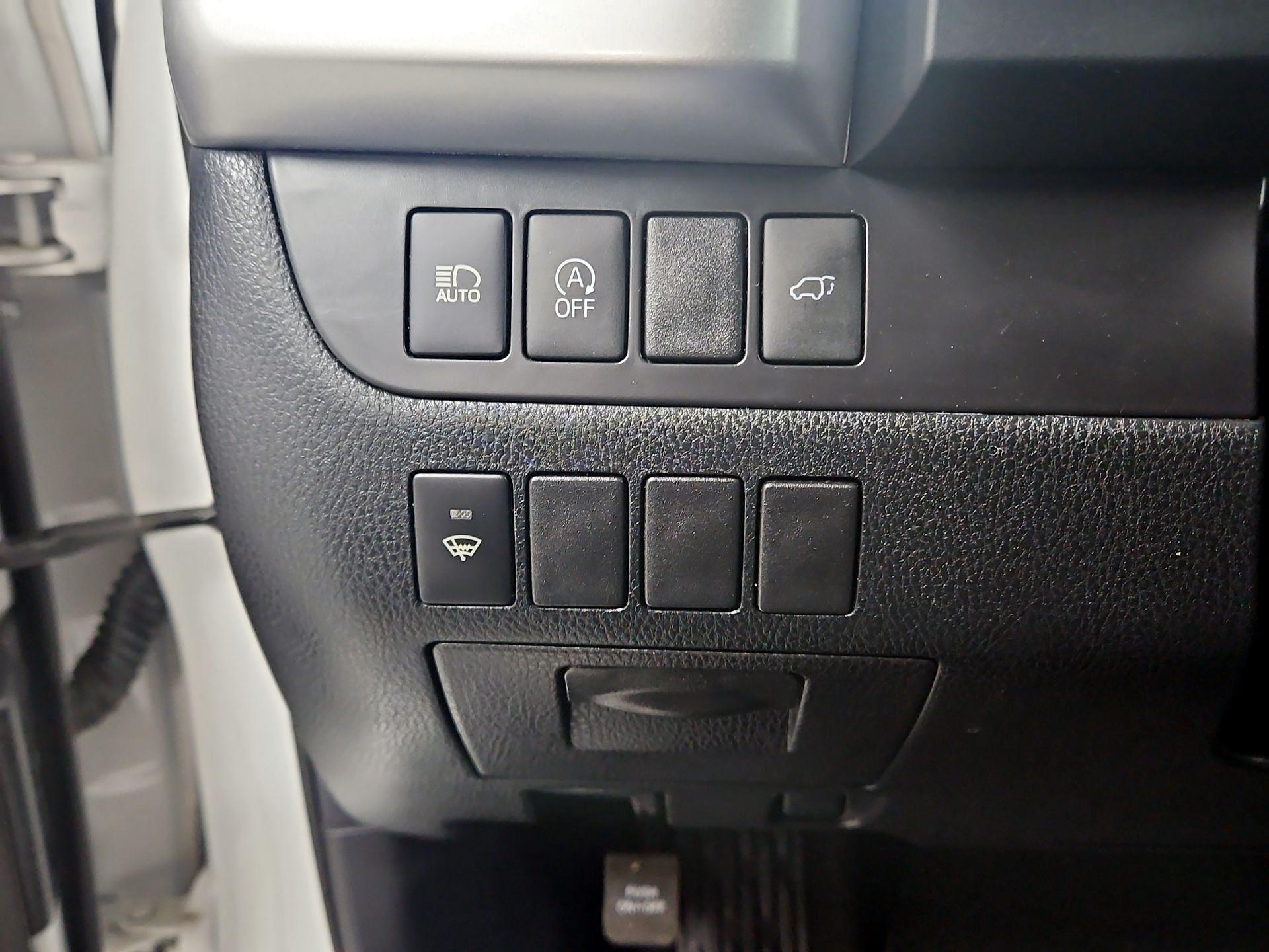 Thumbnail: 2018 Toyota Highlander - 13