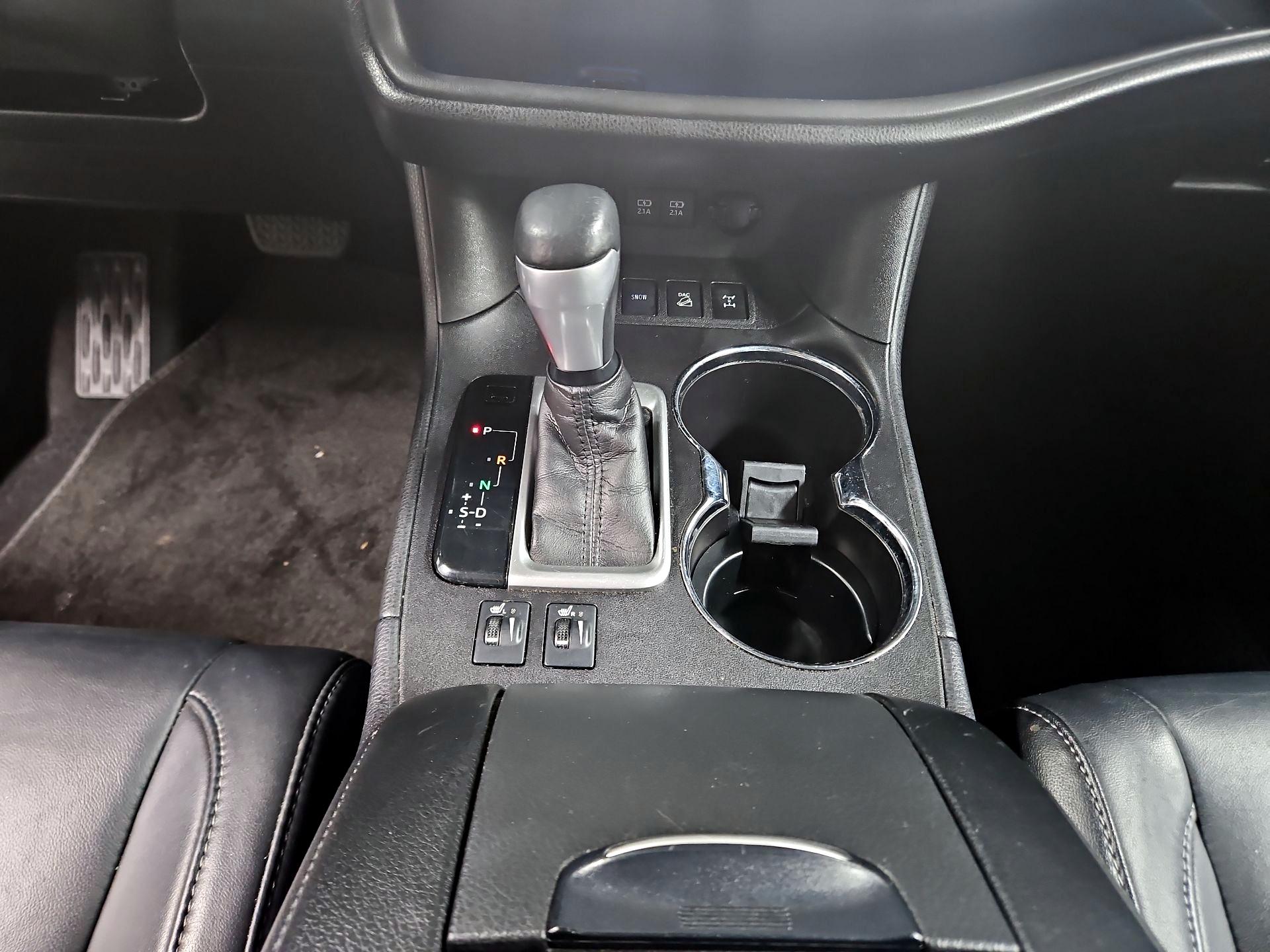 Thumbnail: 2018 Toyota Highlander - 18