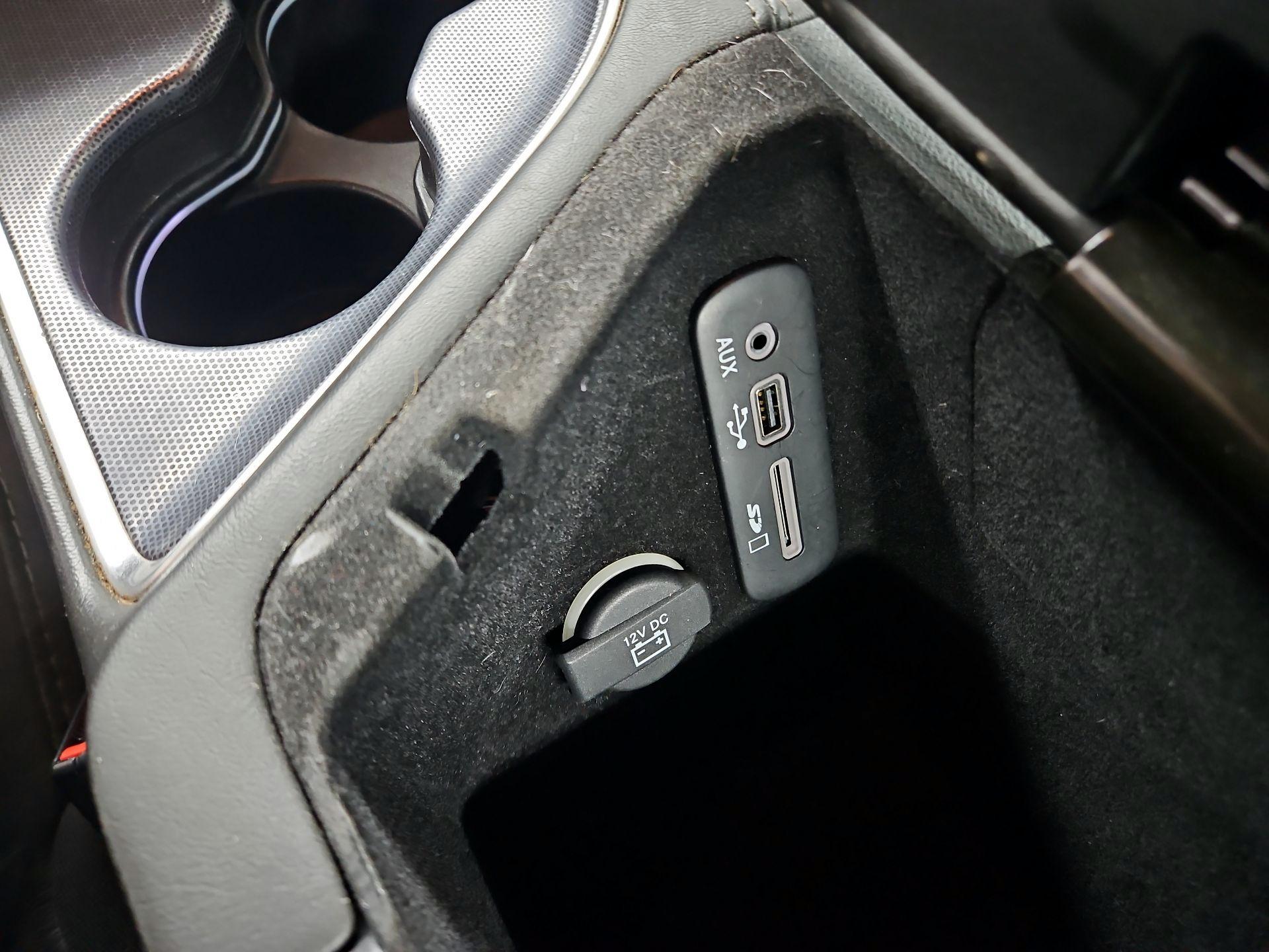 Thumbnail: 2015 Dodge Challenger - 18