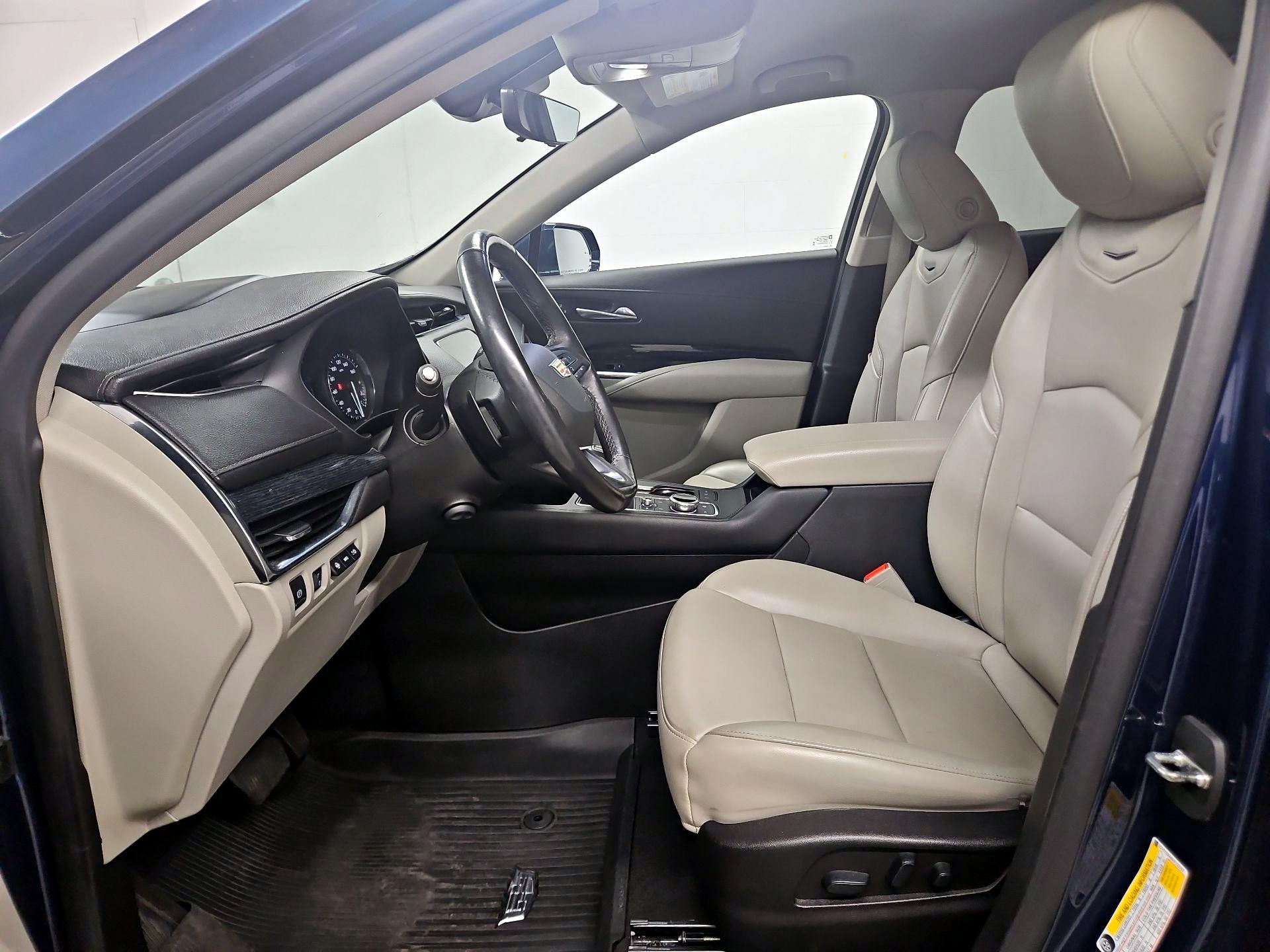 Thumbnail: 2019 Cadillac XT4 - 11