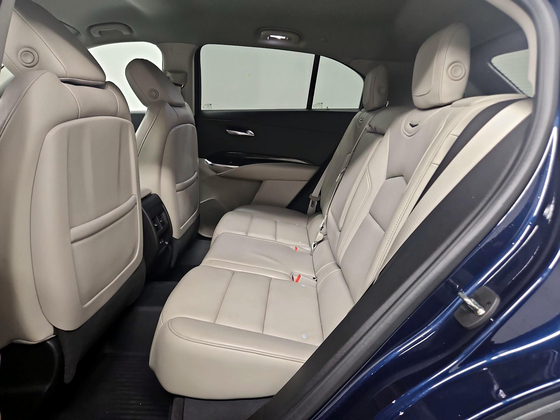 Thumbnail: 2019 Cadillac XT4 - 19